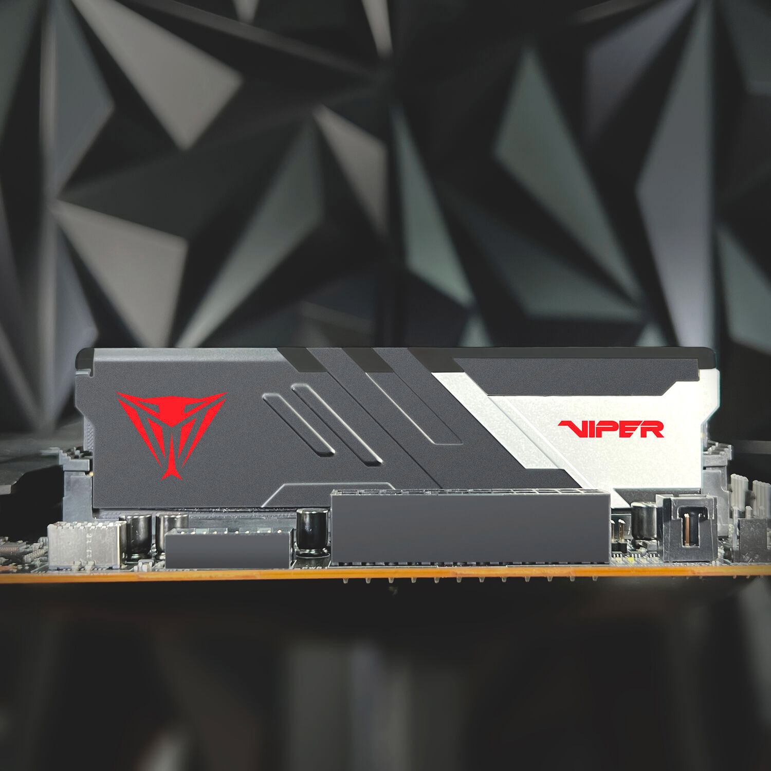 Модуль пам'яті PATRIOT Viper Venom DDR5 5600MHz 16GB Kit 2x8GB (PVV516G560C40K)