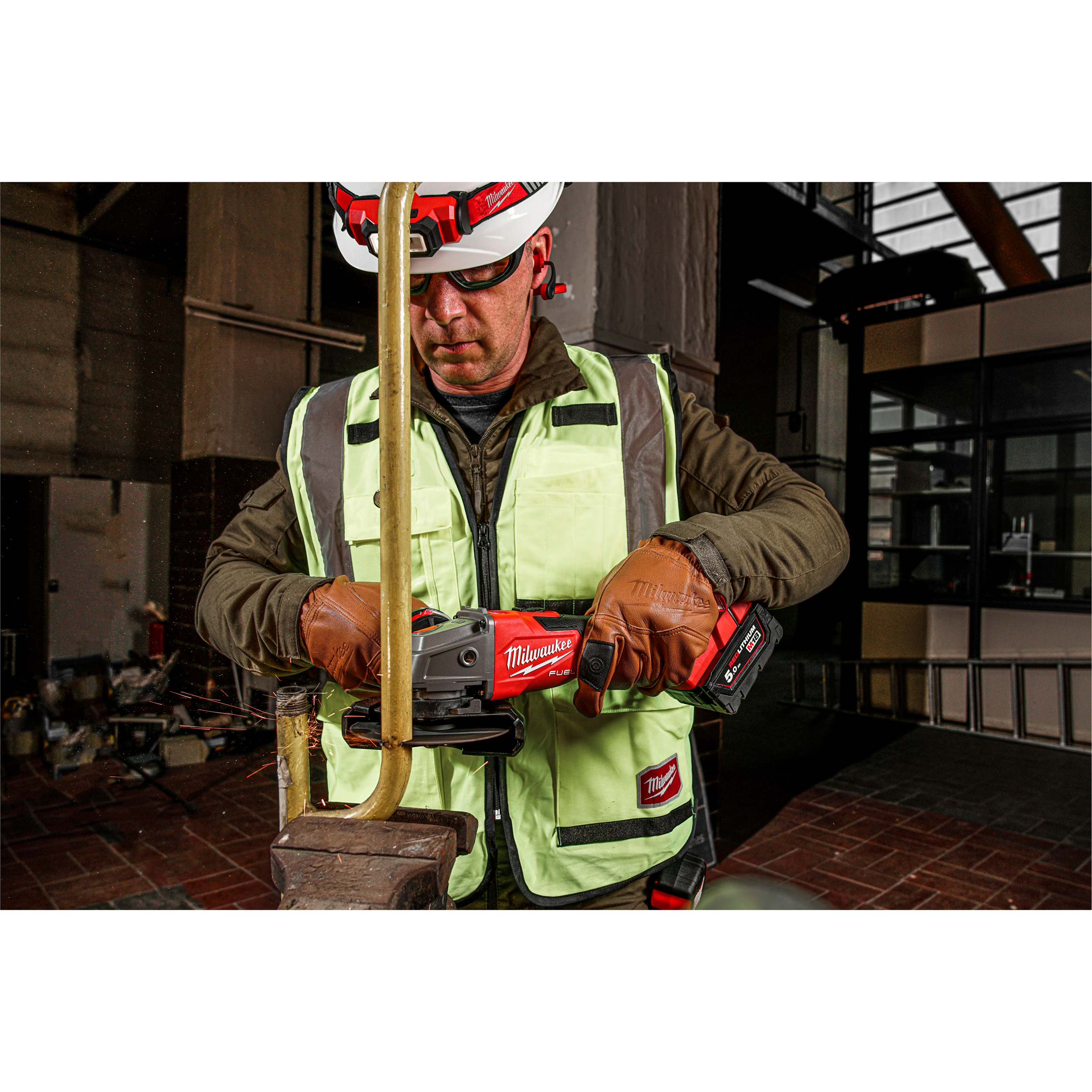 Акумуляторна кутова шліфувальна машина MILWAUKEE M18FSAG125XB-502X (4933478430)