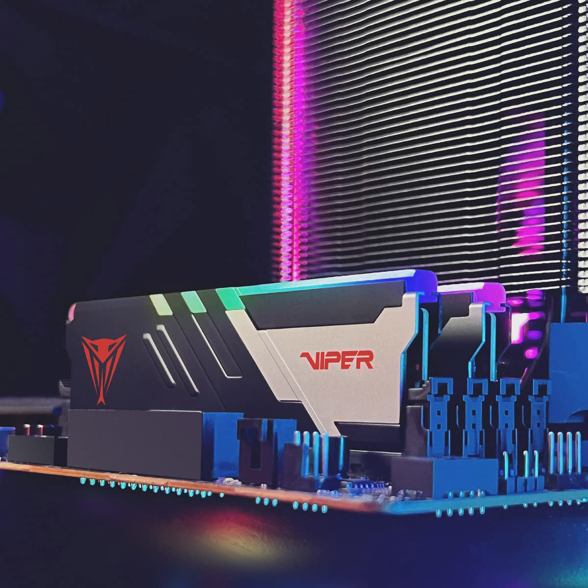 Модуль пам'яті PATRIOT Viper Venom RGB DDR5 7200MHz 32GB Kit 2x16GB (PVVR532G720C34K)
