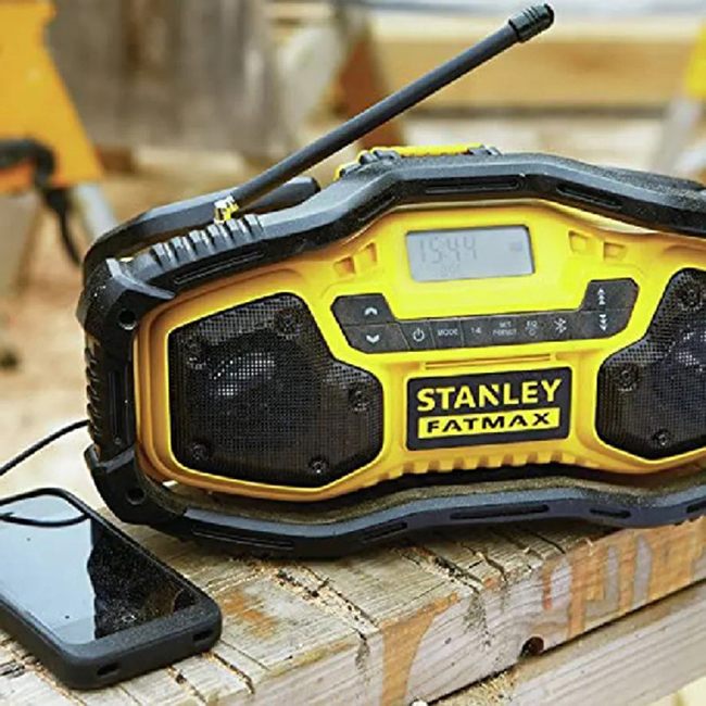 Зарядний пристрій-радіоприймач STANLEY FatMax FMC770B