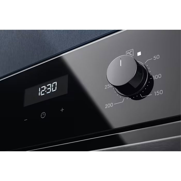 Духова шафа ELECTROLUX SteamBake Pro 600 KODEF70BZ