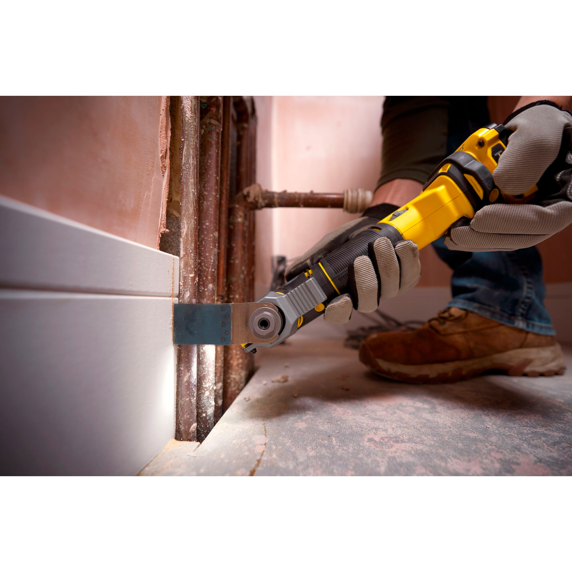 Багатофункціональний інструмент STANLEY FatMax V20 18V Cordless Multi-Material Cutting Tool Combo Kit (SFMCE500D2K)