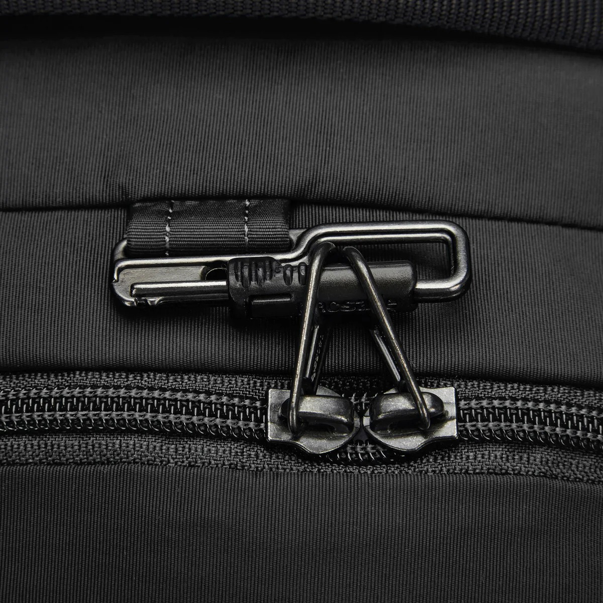 Рюкзак PACSAFE LS450 Anti-Theft 25L Backpack Black