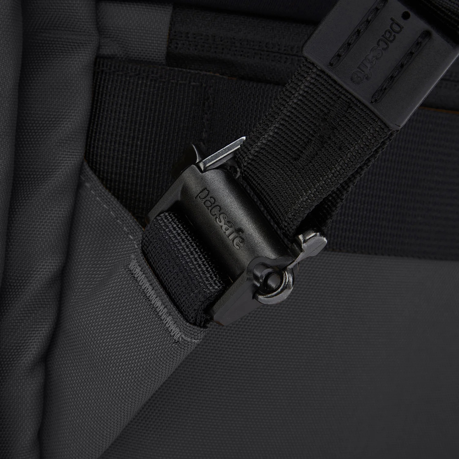 Рюкзак PACSAFE Metrosafe X 25L Anti-Theft Backpack Slate