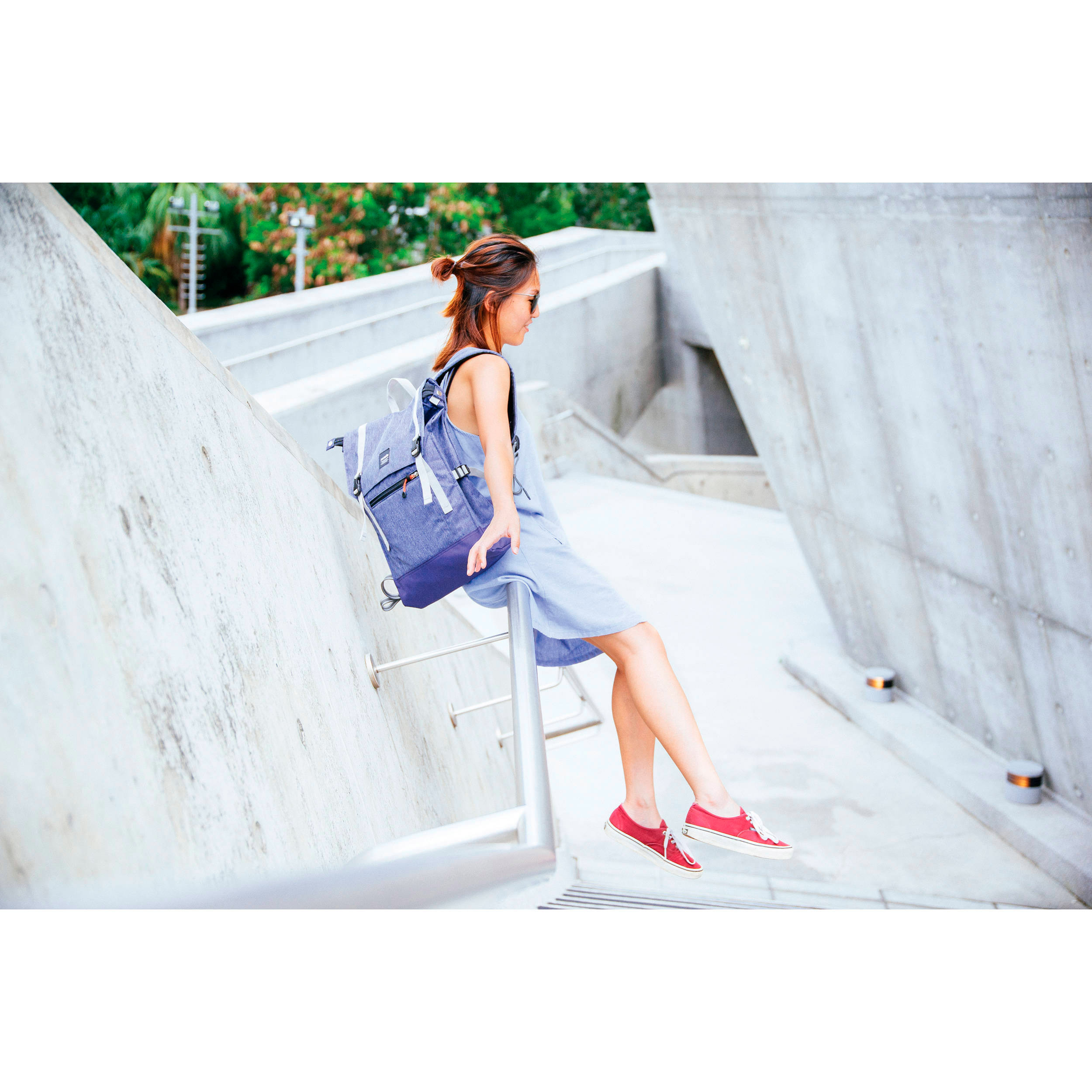 Рюкзак PACSAFE Slingsafe LX450 Anti-Theft Backpack Denim
