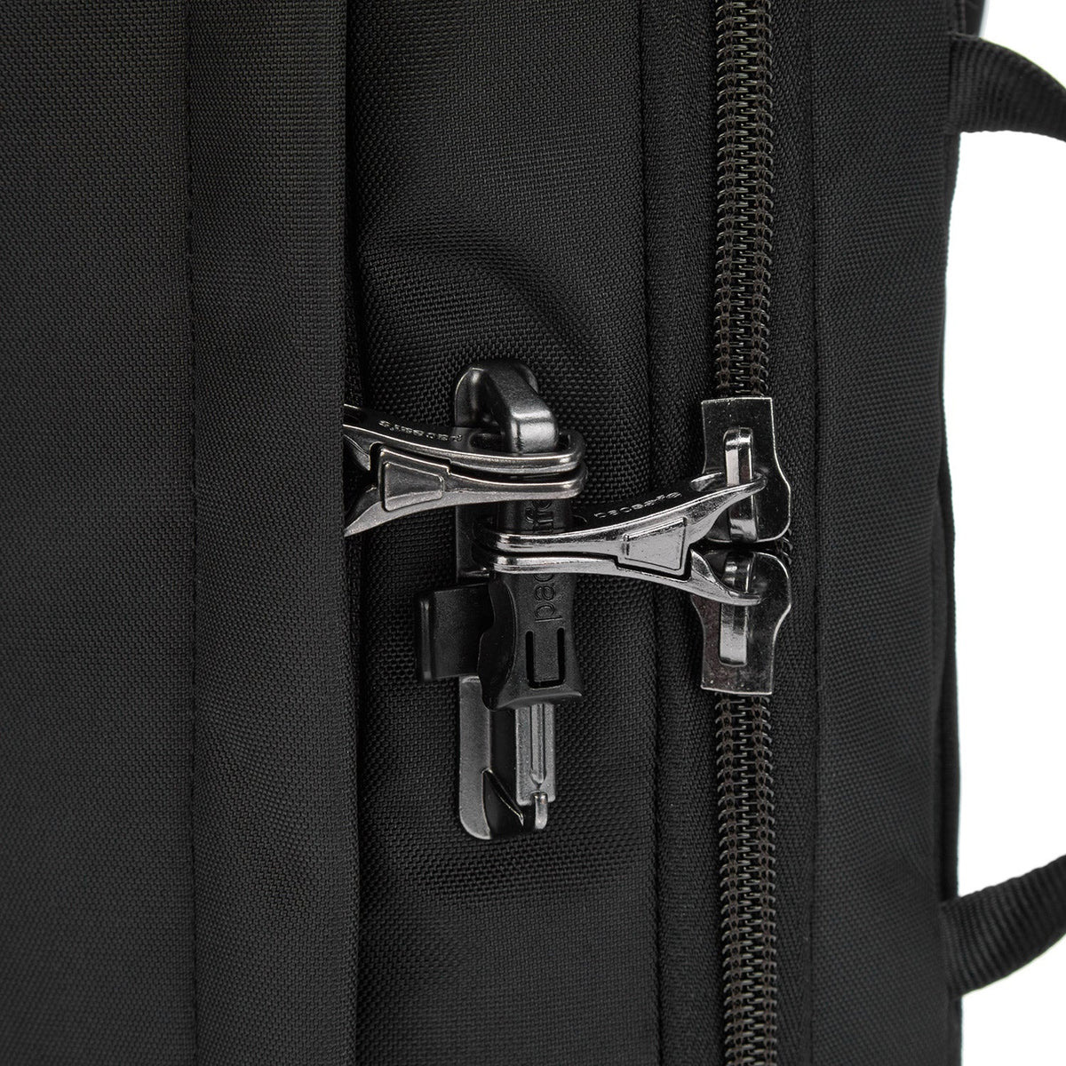 Рюкзак PACSAFE V Anti-Theft 16-inch Commuter Backpack Black