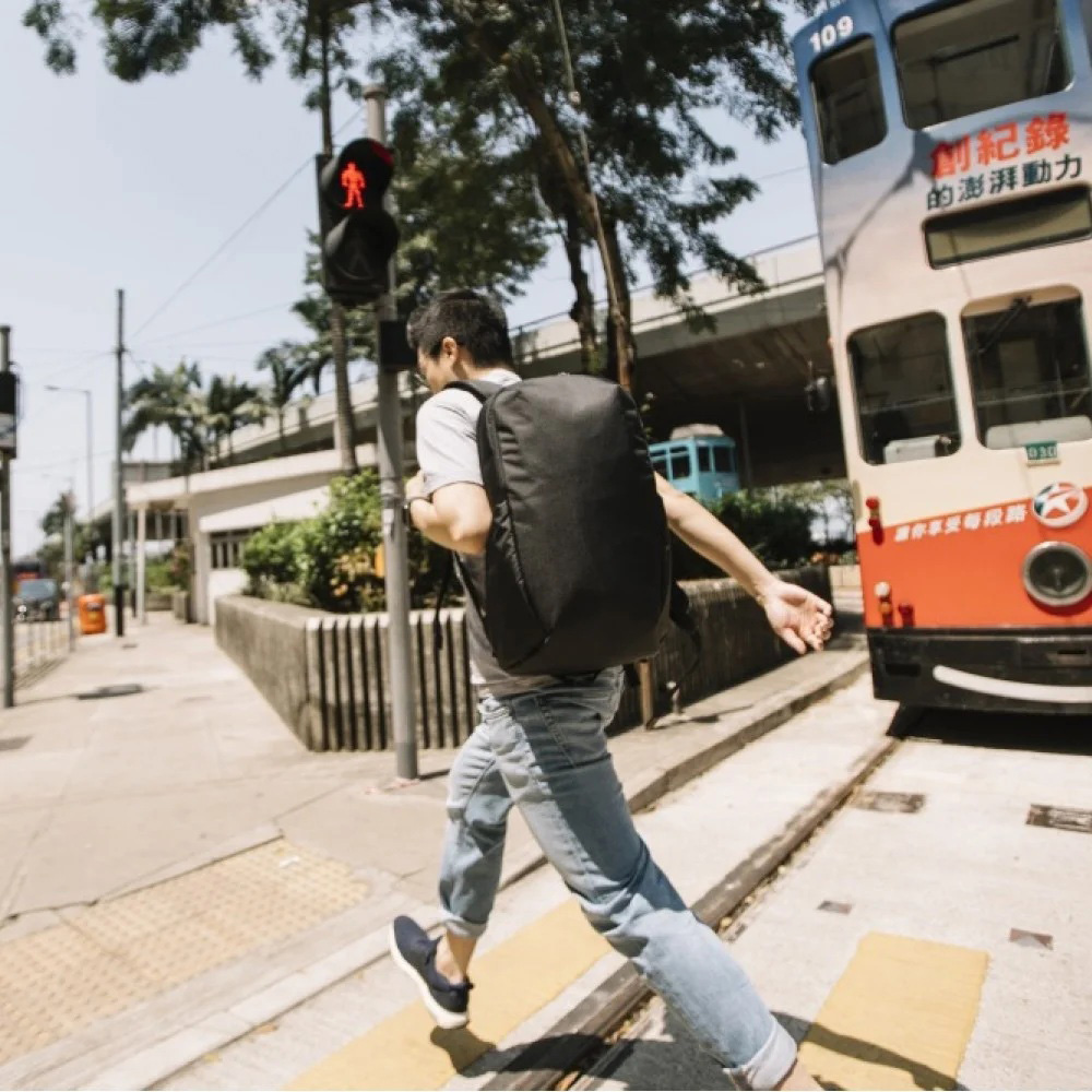 Рюкзак PACSAFE Vibe 25L Anti-Theft Backpack Black