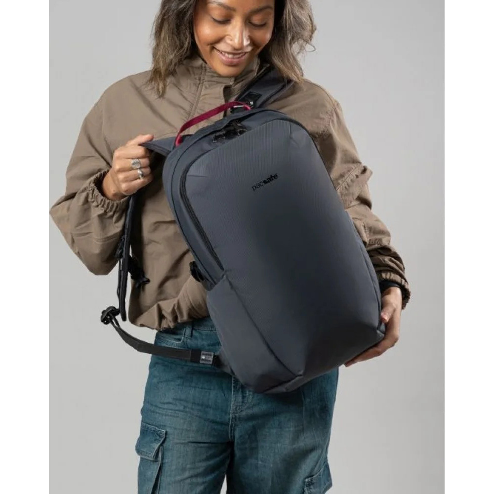Рюкзак PACSAFE Vibe 25L Anti-Theft Backpack Graphite