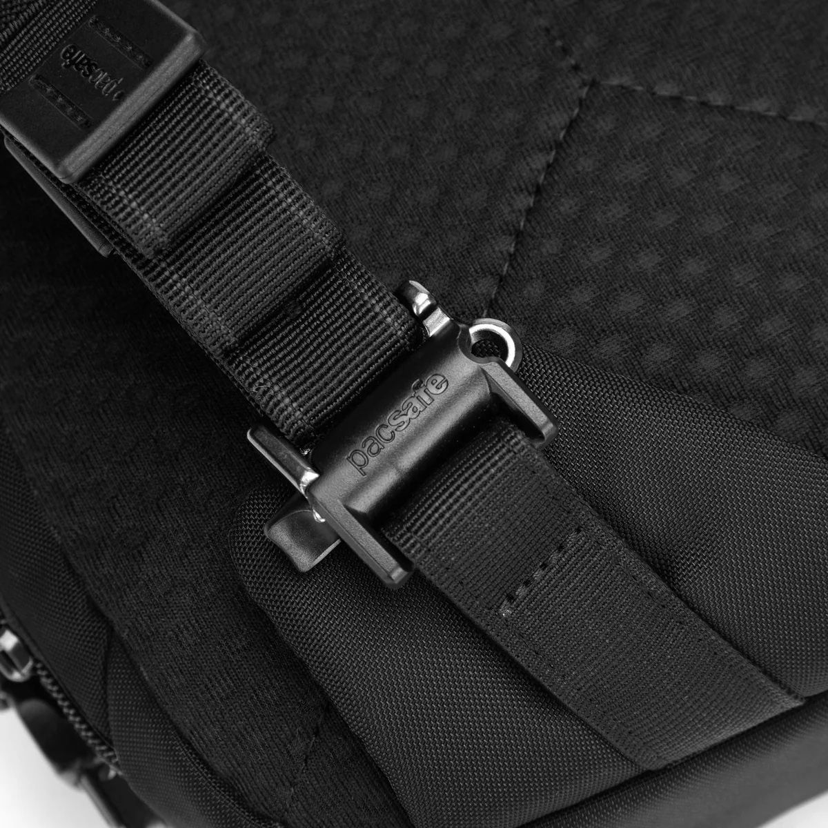 Рюкзак-слінг PACSAFE V Tech Anti-Theft Sling Pack Black