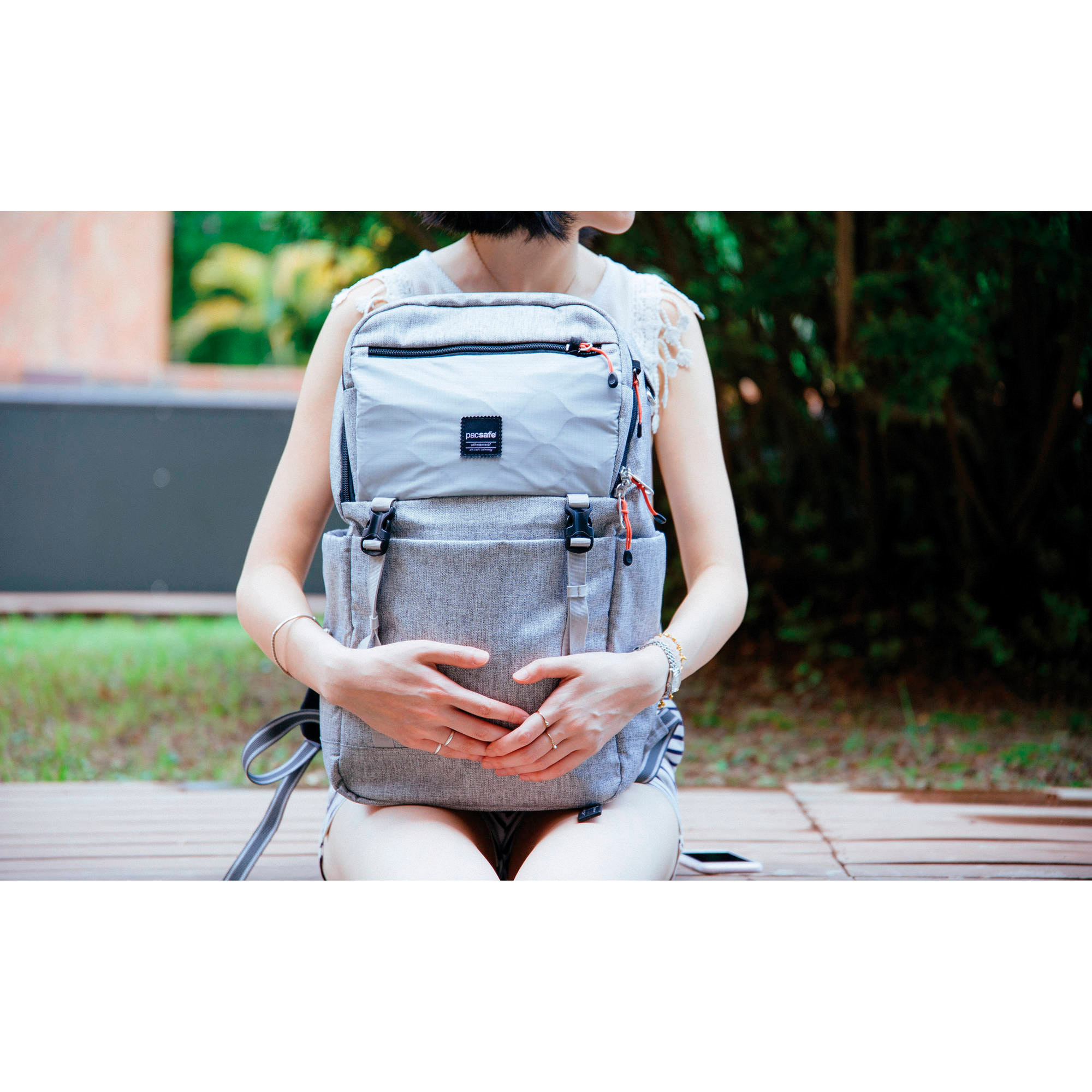 Рюкзак PACSAFE Slingsafe LX500 Anti-Theft Backpack Tweed Gray
