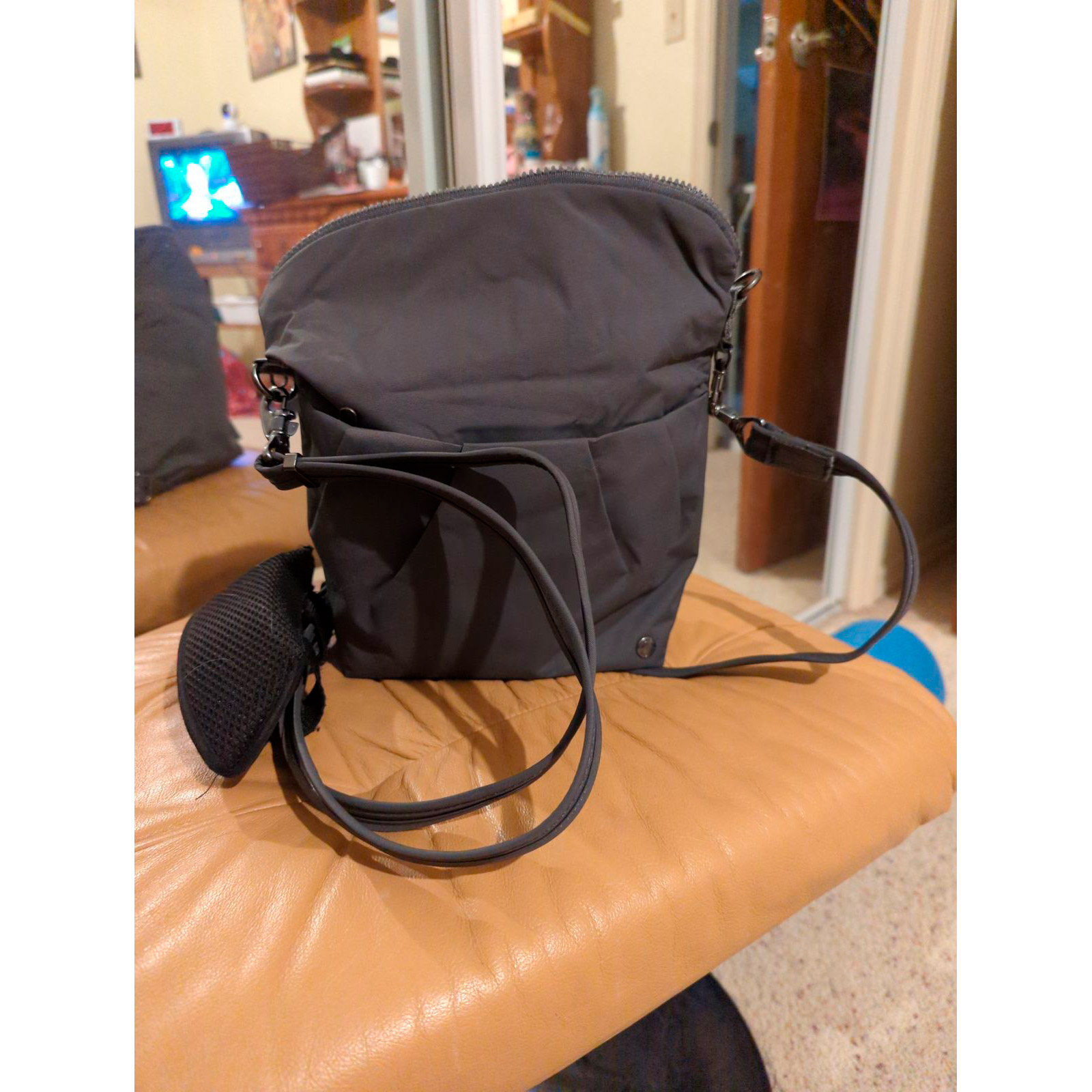 Сумка наплічна PACSAFE Citysafe CX Anti-Theft Convertible Crossbody Black