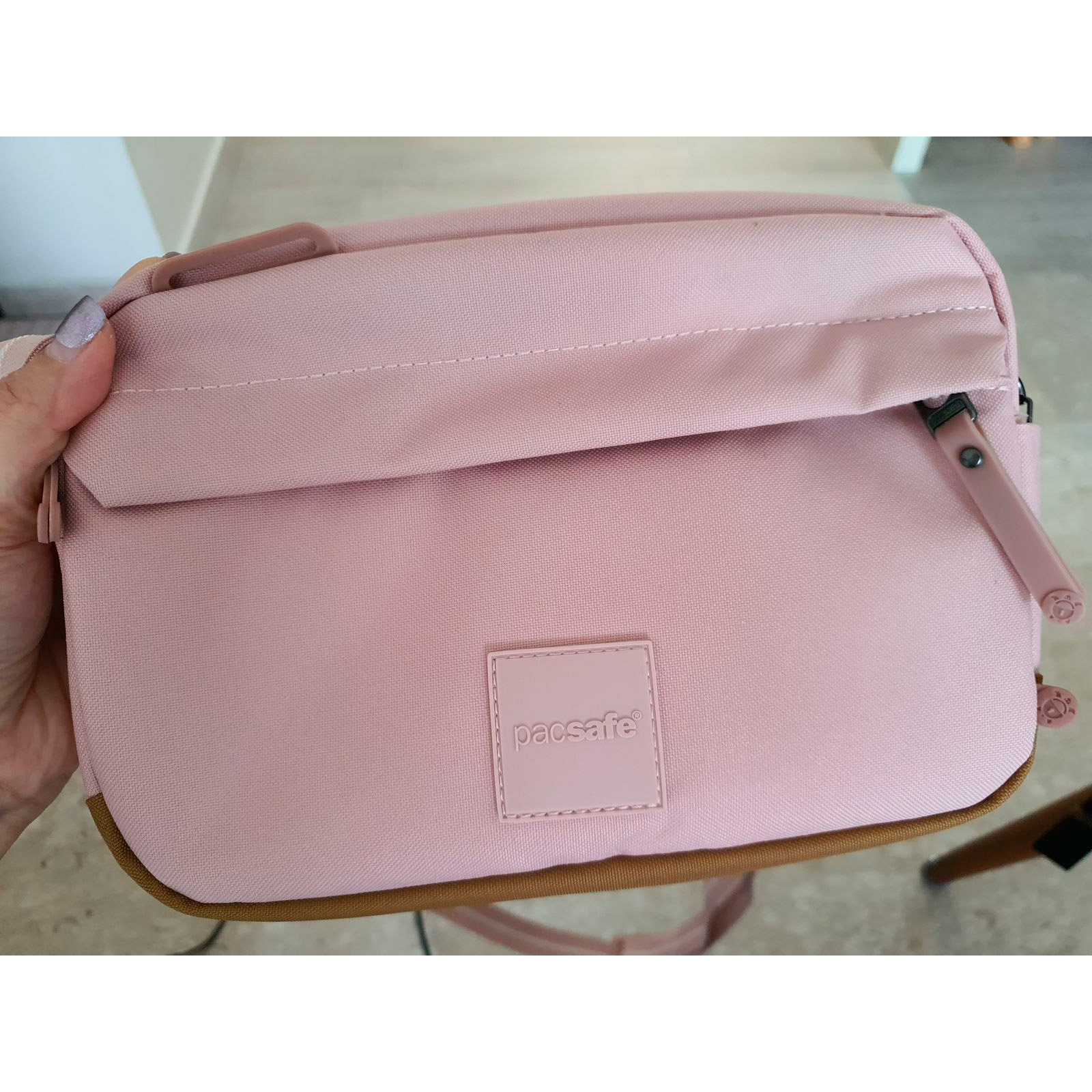 Сумка наплічна PACSAFE GO Anti-Theft Crossbody Rose