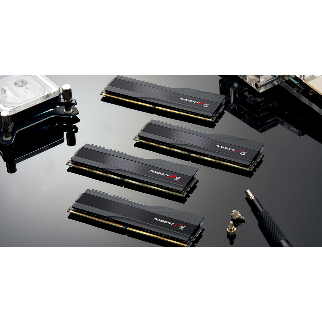Модуль пам'яті G.SKILL Trident Z5 RGB DDR5 6400MHz 32GB Kit 2x16GB Matte Black (F5-6400J3039G16GX2-TZ5RK)