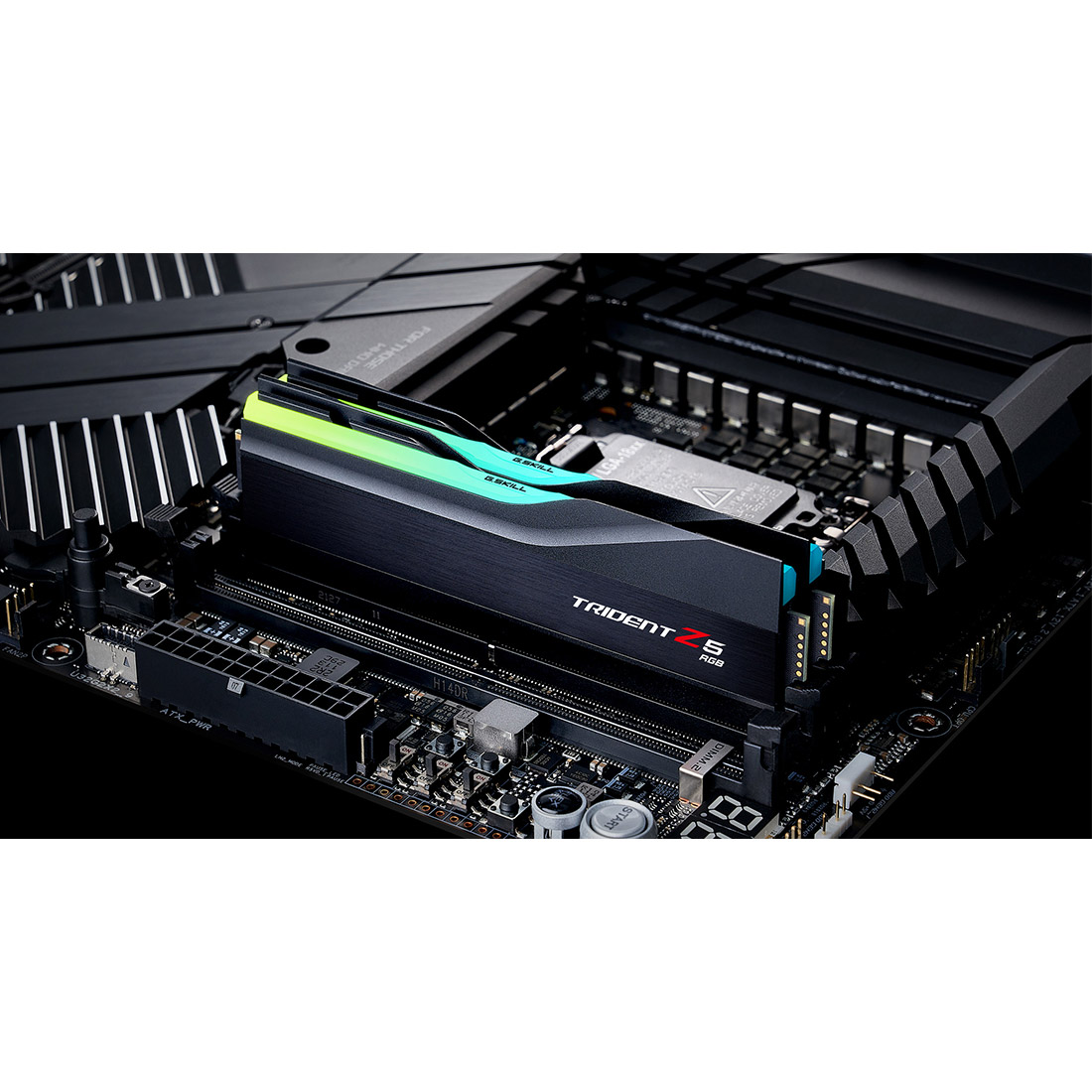 Модуль пам'яті G.SKILL Trident Z5 RGB DDR5 6400MHz 32GB Kit 2x16GB Matte Black (F5-6400J3039G16GX2-TZ5RK)