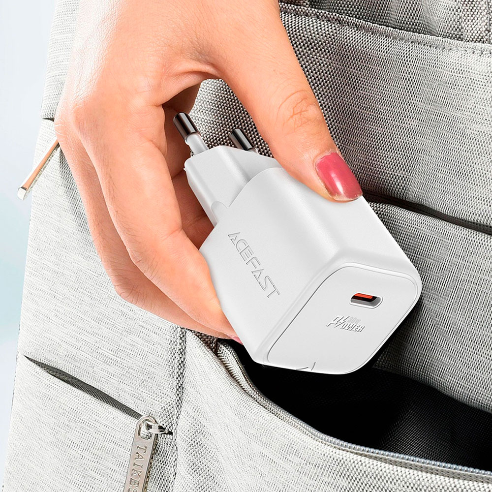 Зарядное устройство ACEFAST A77 Mini Fast Charge Wall Charger GaN PD30W (1xUSB-C) White w/Type-C cable