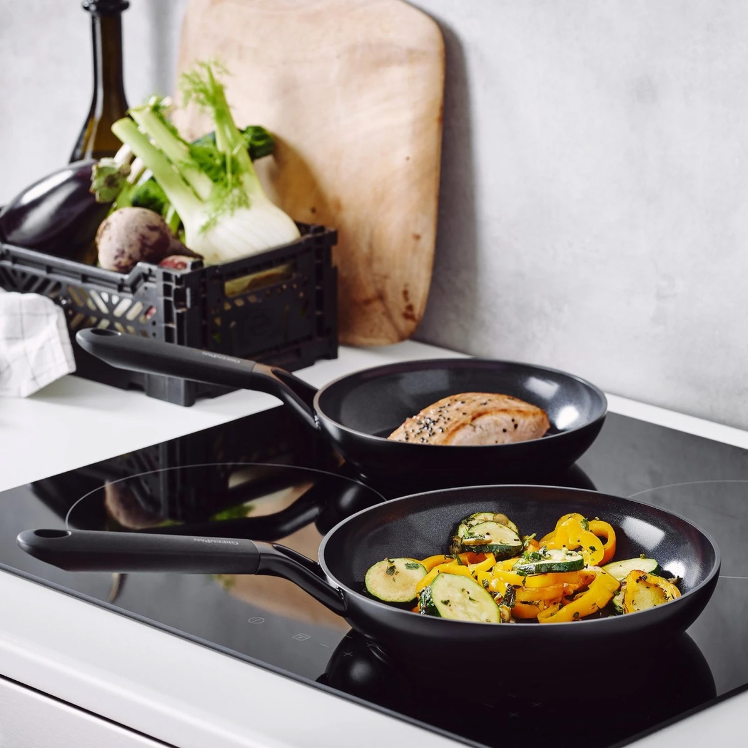 Сковорода вок GREENPAN Smart 28см (CC005192-001)