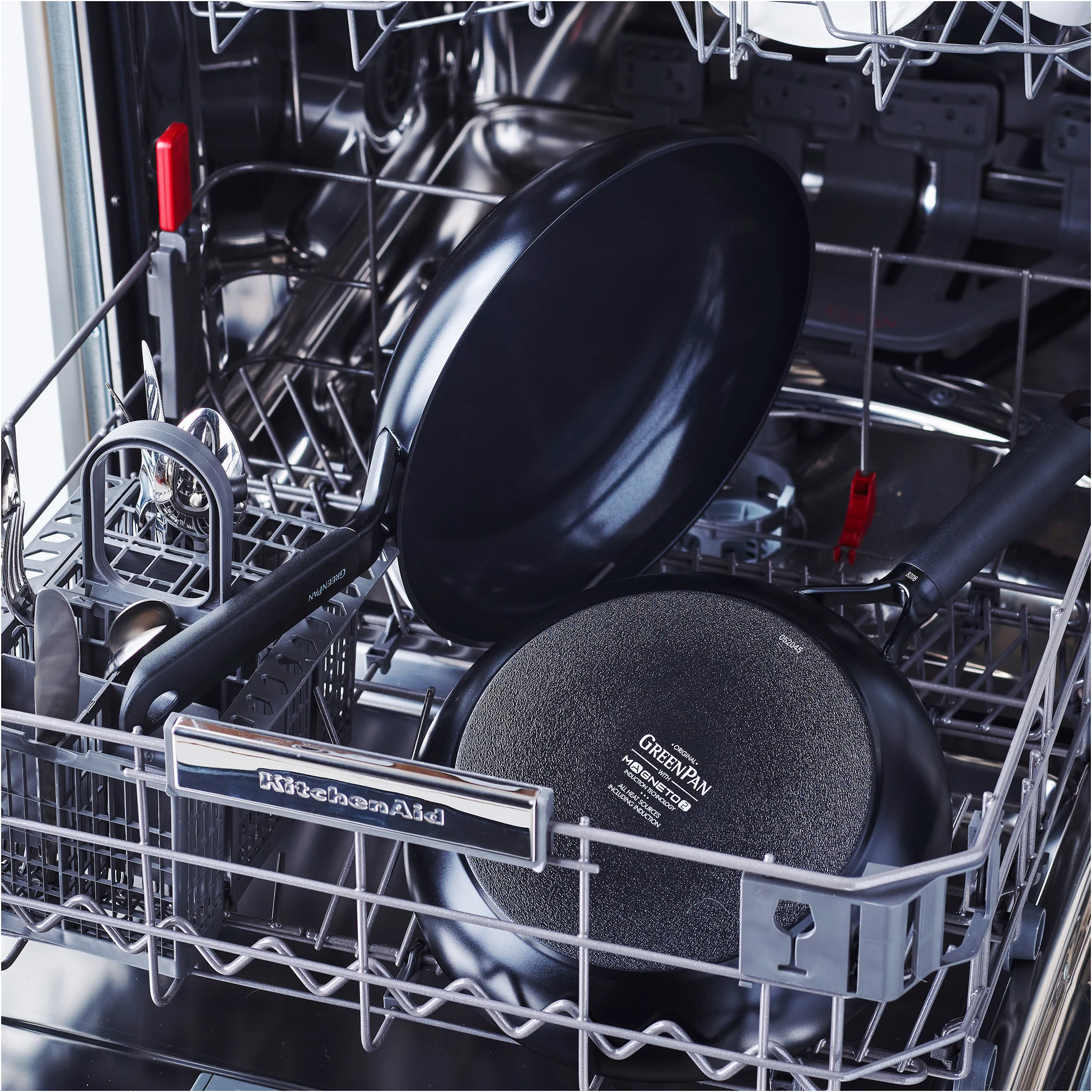 Сковорода вок GREENPAN Smart 28см (CC005192-001)