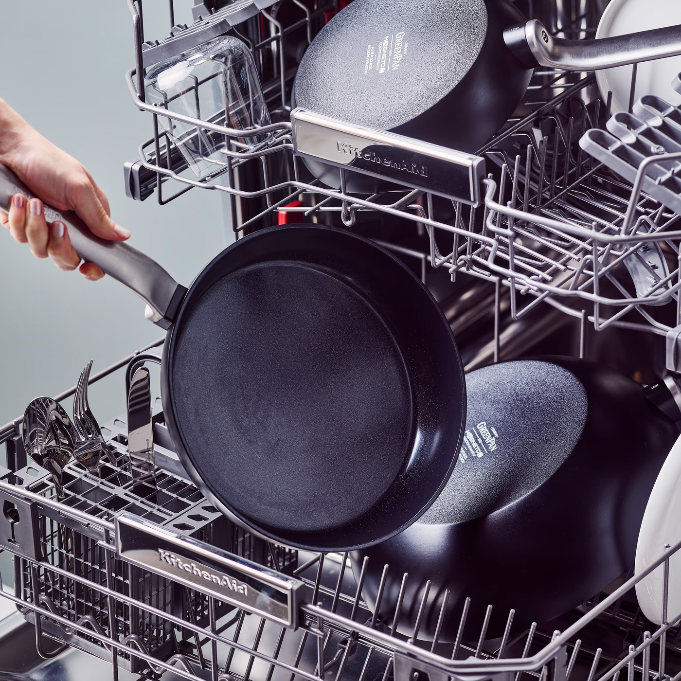 Рондель GREENPAN Evolution 26см з кришкою (CC007086-001)