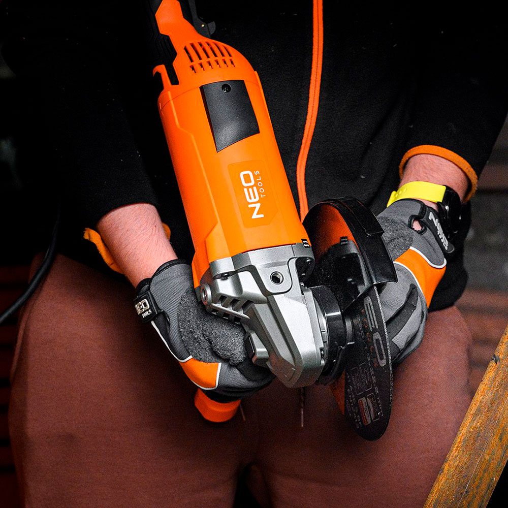 Угловая шлифовальная машина NEO TOOLS 04-715