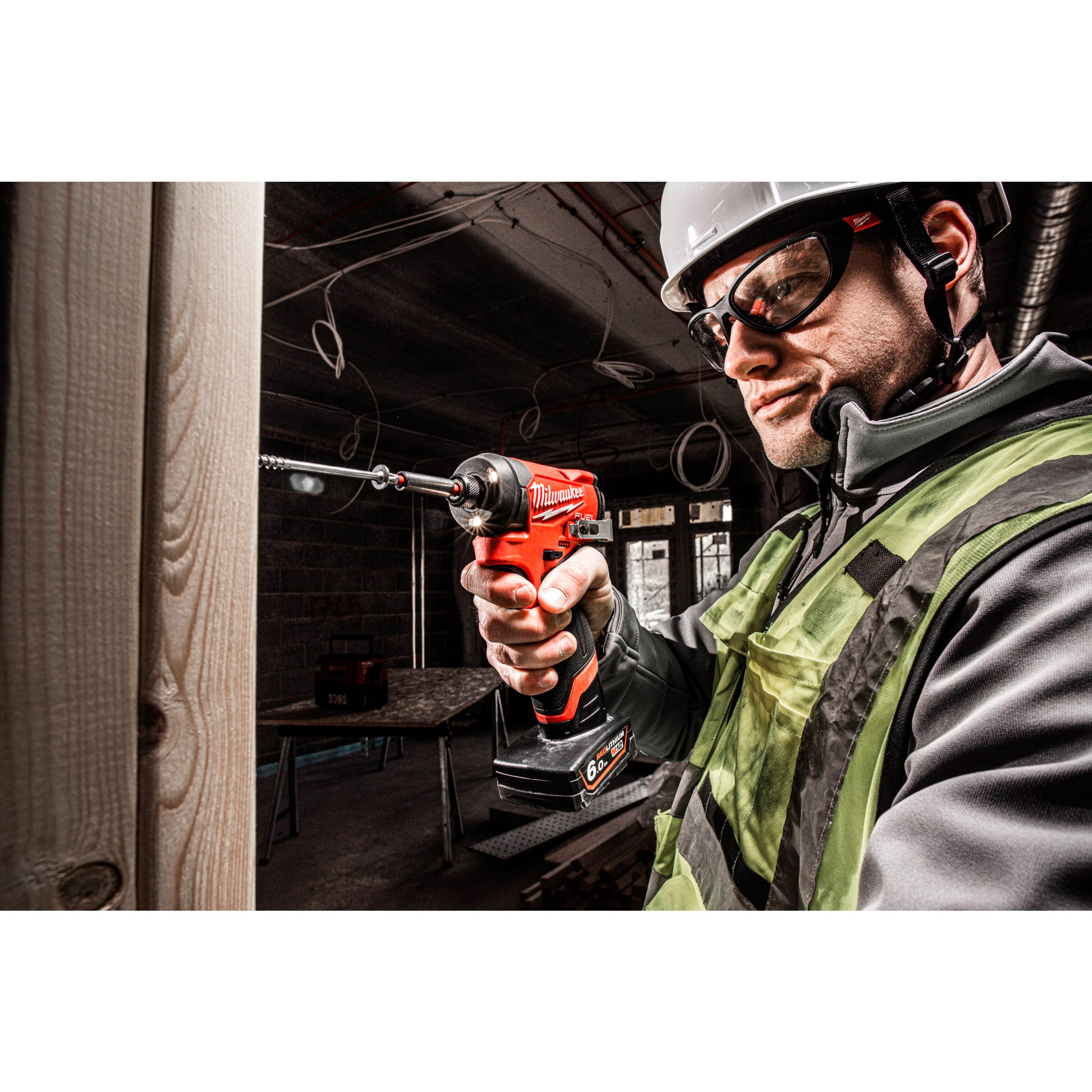 Гвинтоверт акумуляторний MILWAUKEE M12 FID2-202X (4933479877)
