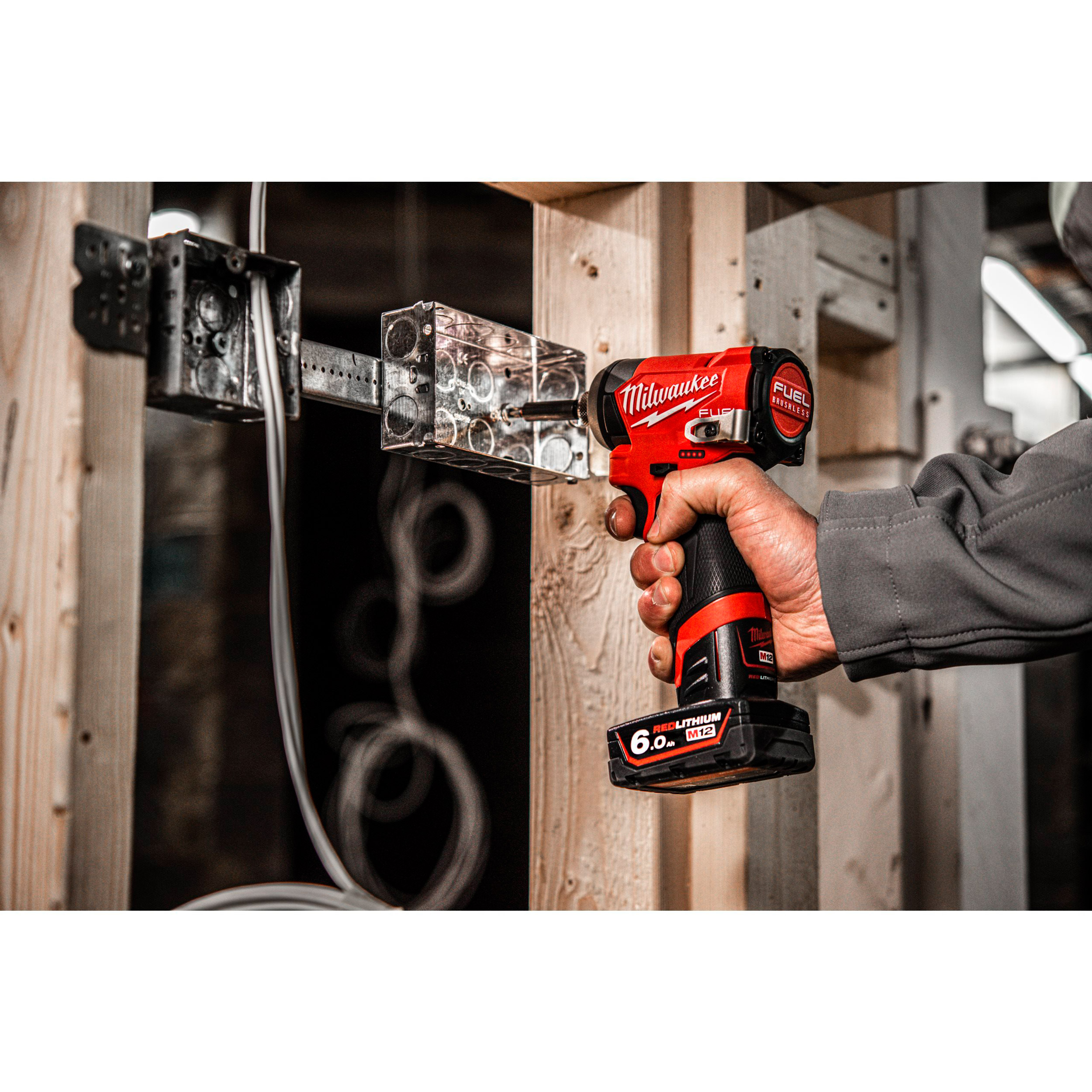 Гвинтоверт акумуляторний MILWAUKEE M12 FID2-202X (4933479877)