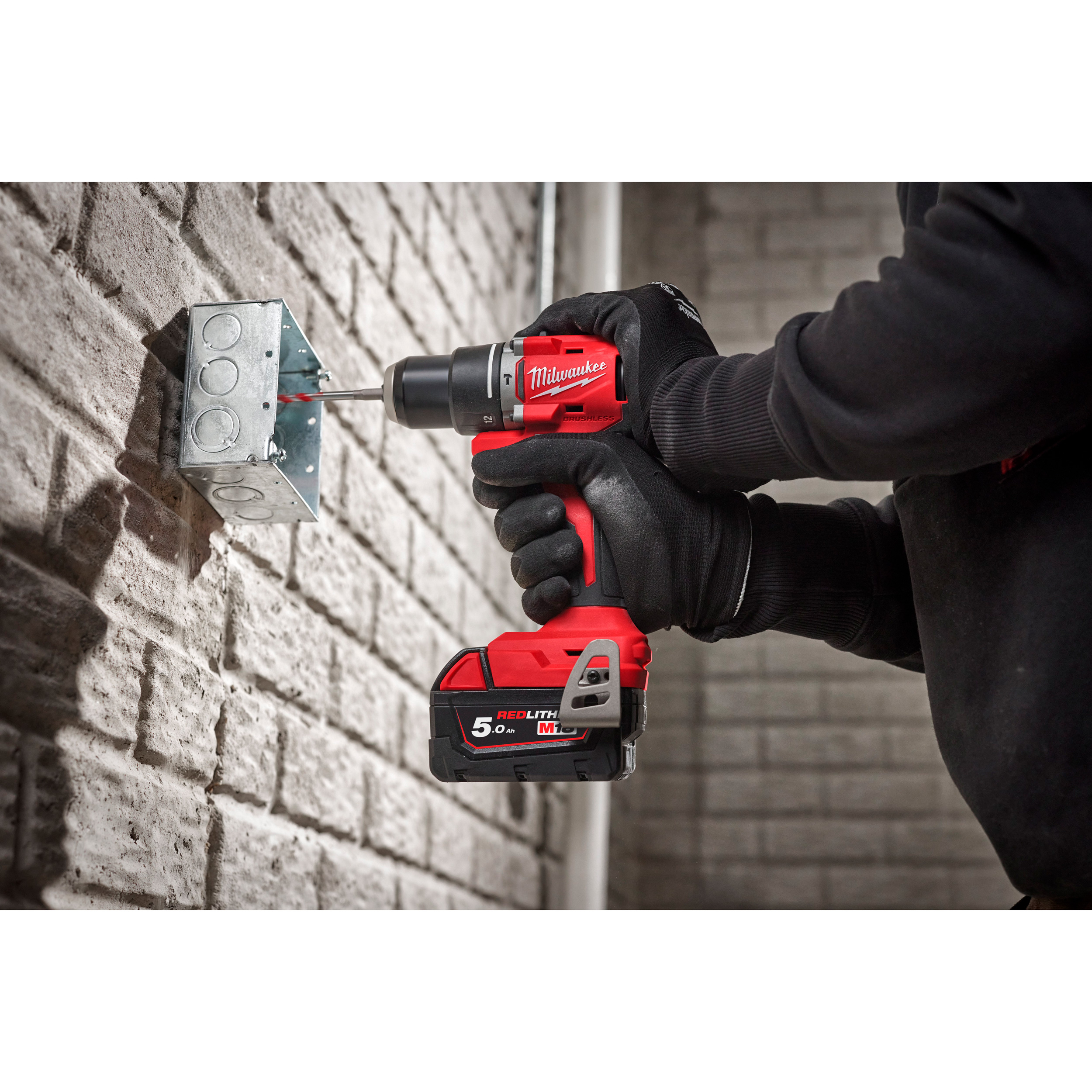 Акумуляторний дриль-шурупокрут MILWAUKEE M18 BLPDRC-0 (4933492820)