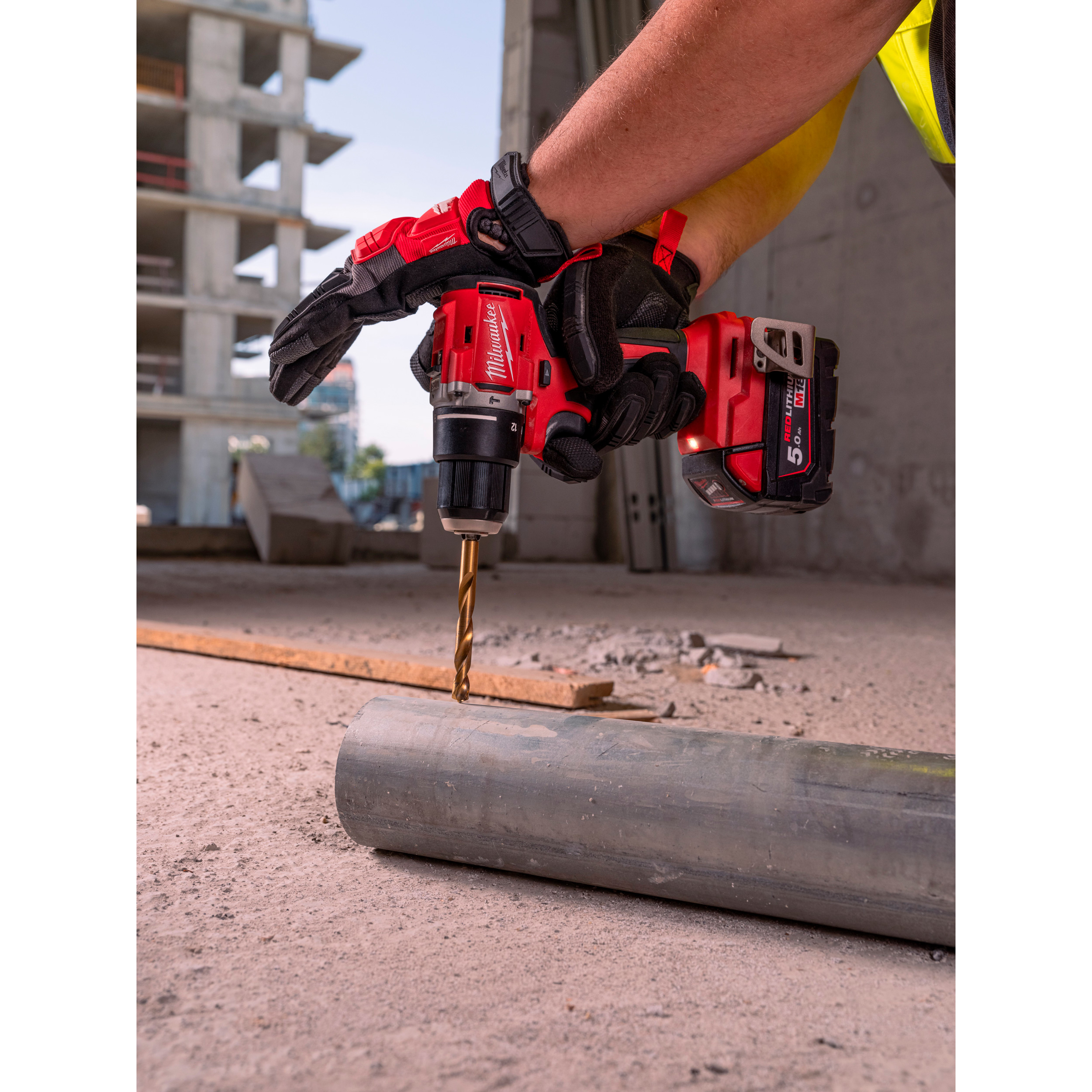 Акумуляторний дриль-шурупокрут MILWAUKEE M18 BLPDRC-0 (4933492820)