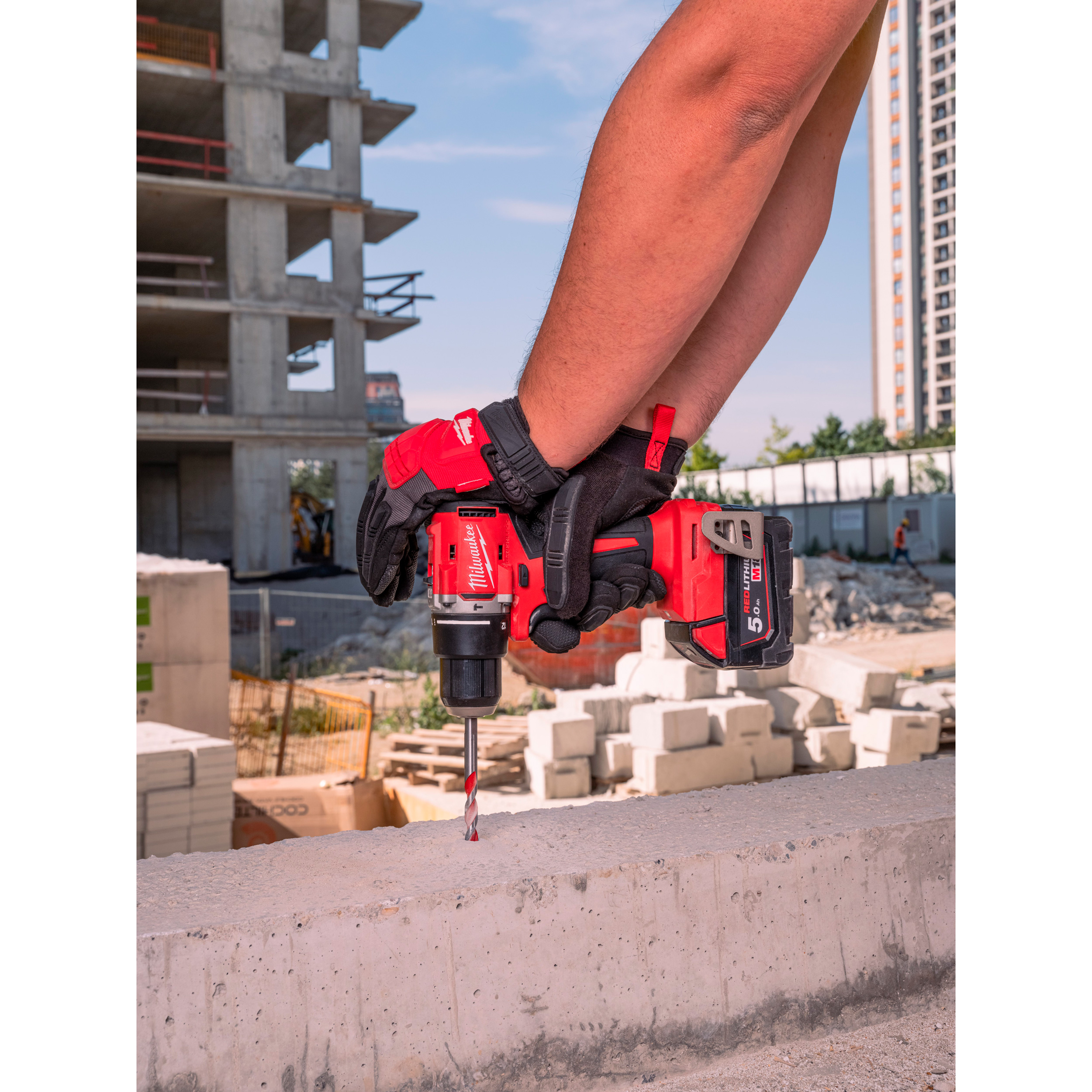 Акумуляторний дриль-шурупокрут MILWAUKEE M18 BLPDRC-0 (4933492820)