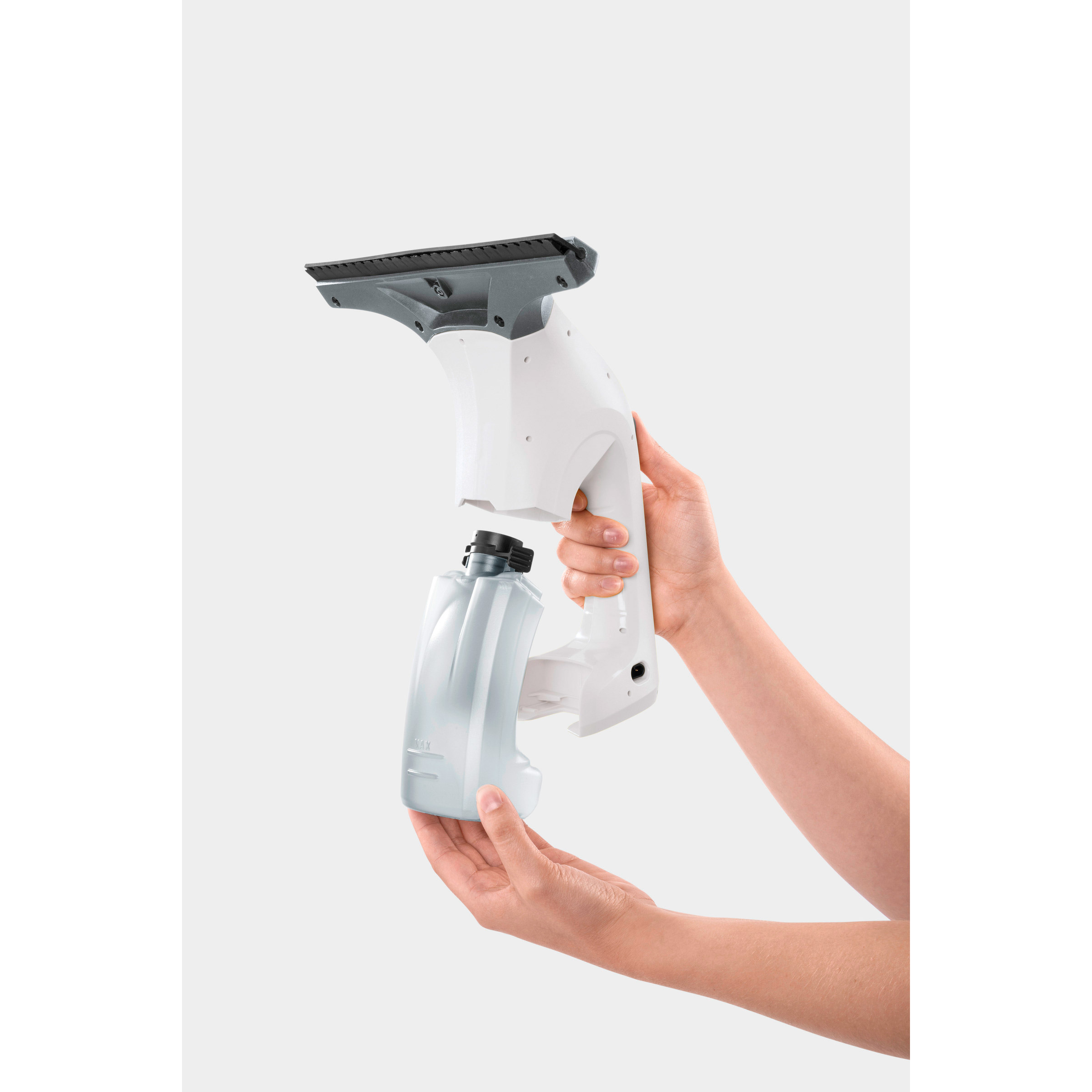 Віконний пилосос KARCHER WV 1 Plus White + пульверизатор Standard з мікроволоконною насадкою (1.633-608.0)