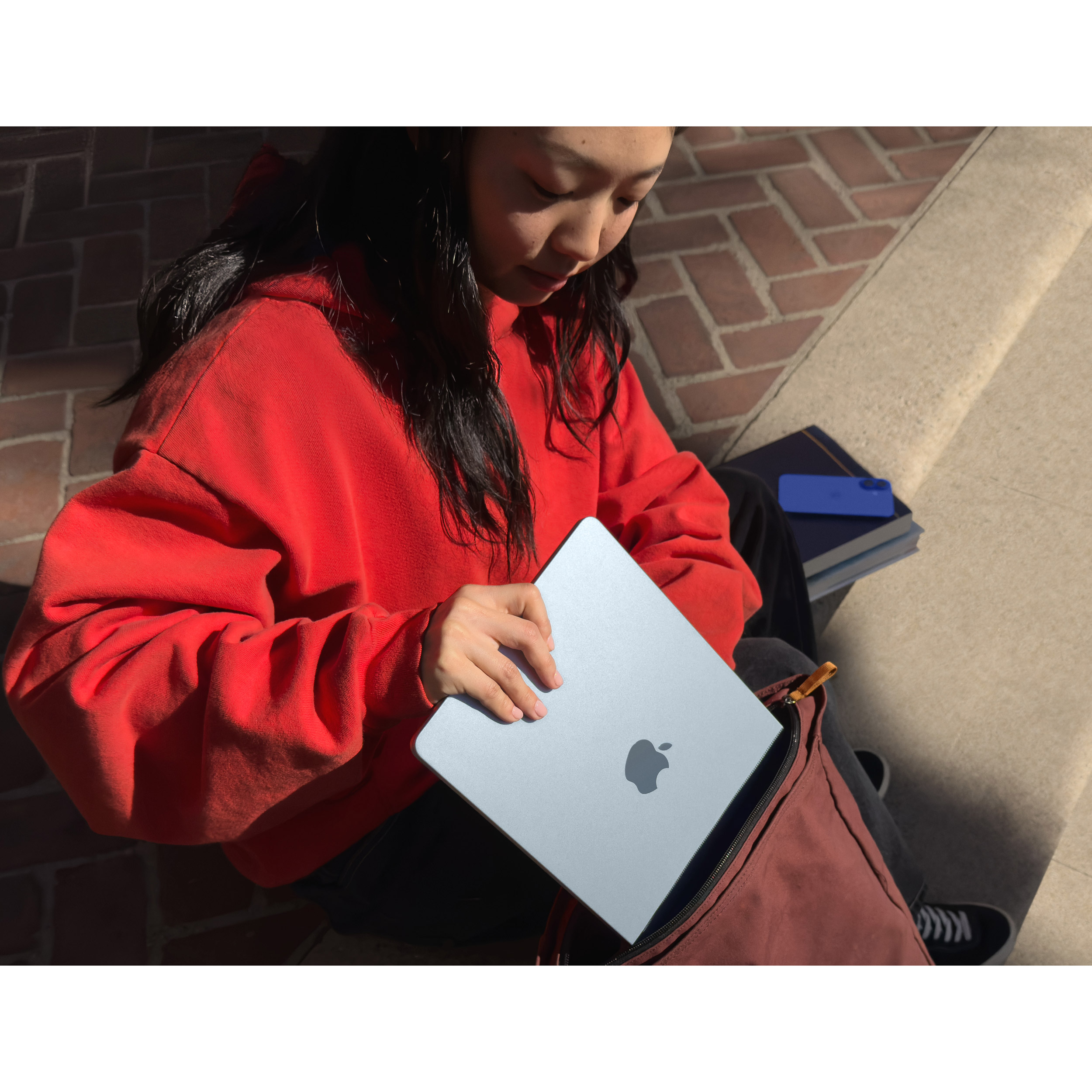 Ноутбук APPLE A3240 MacBook Air M4 13" 16GB/256GB Sky Blue (MC6T4UA/A)