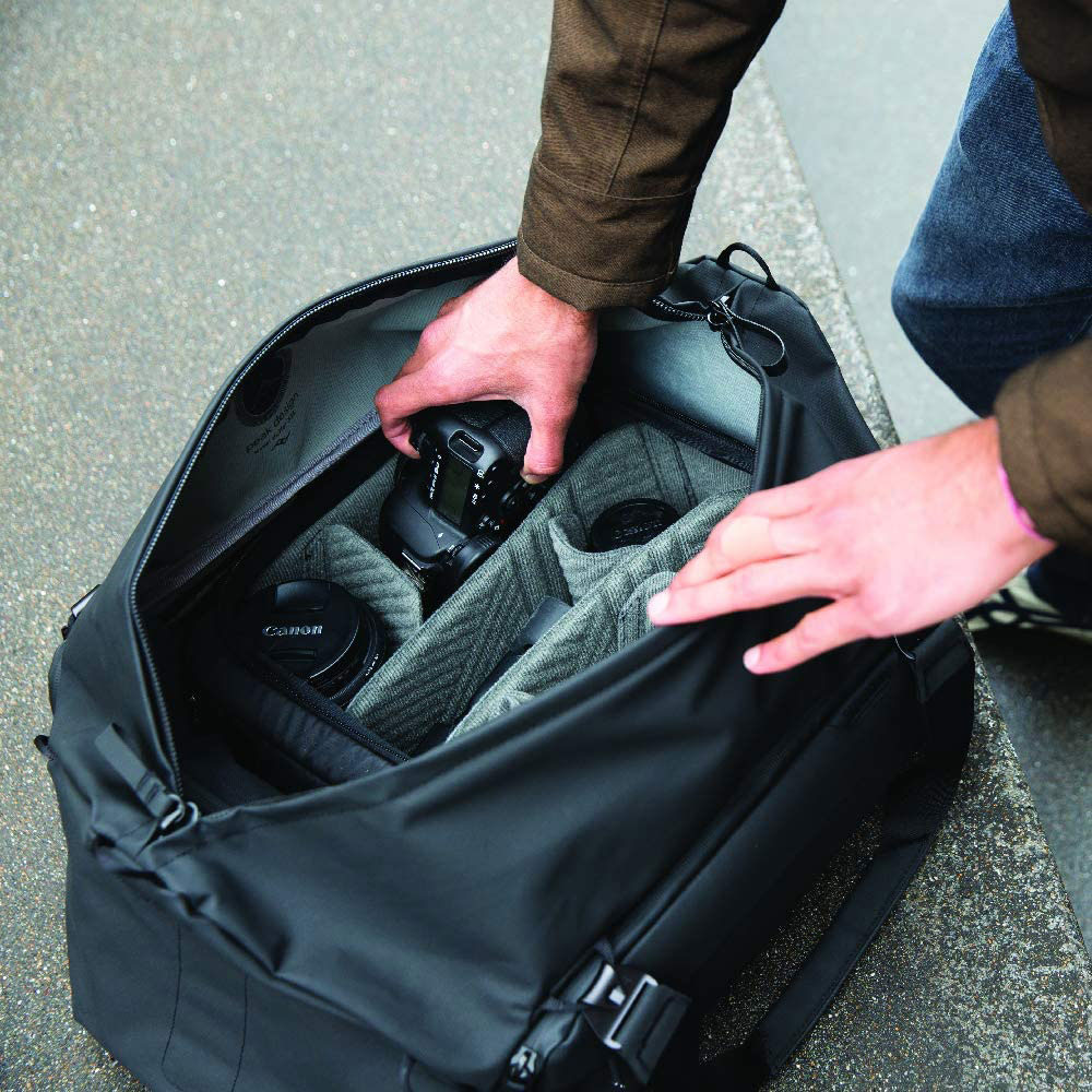 Сумка для фото-відеотехніки PEAK DESIGN Travel Duffel 35L Black (BTRD-35-BK-2)