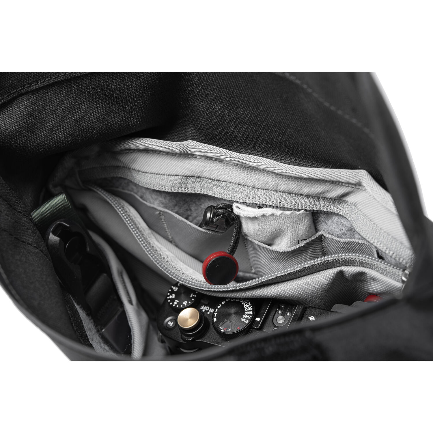 Сумка для фото-видеотехники PEAK DESIGN Field Pouch V2 Black (BP-BK-3)