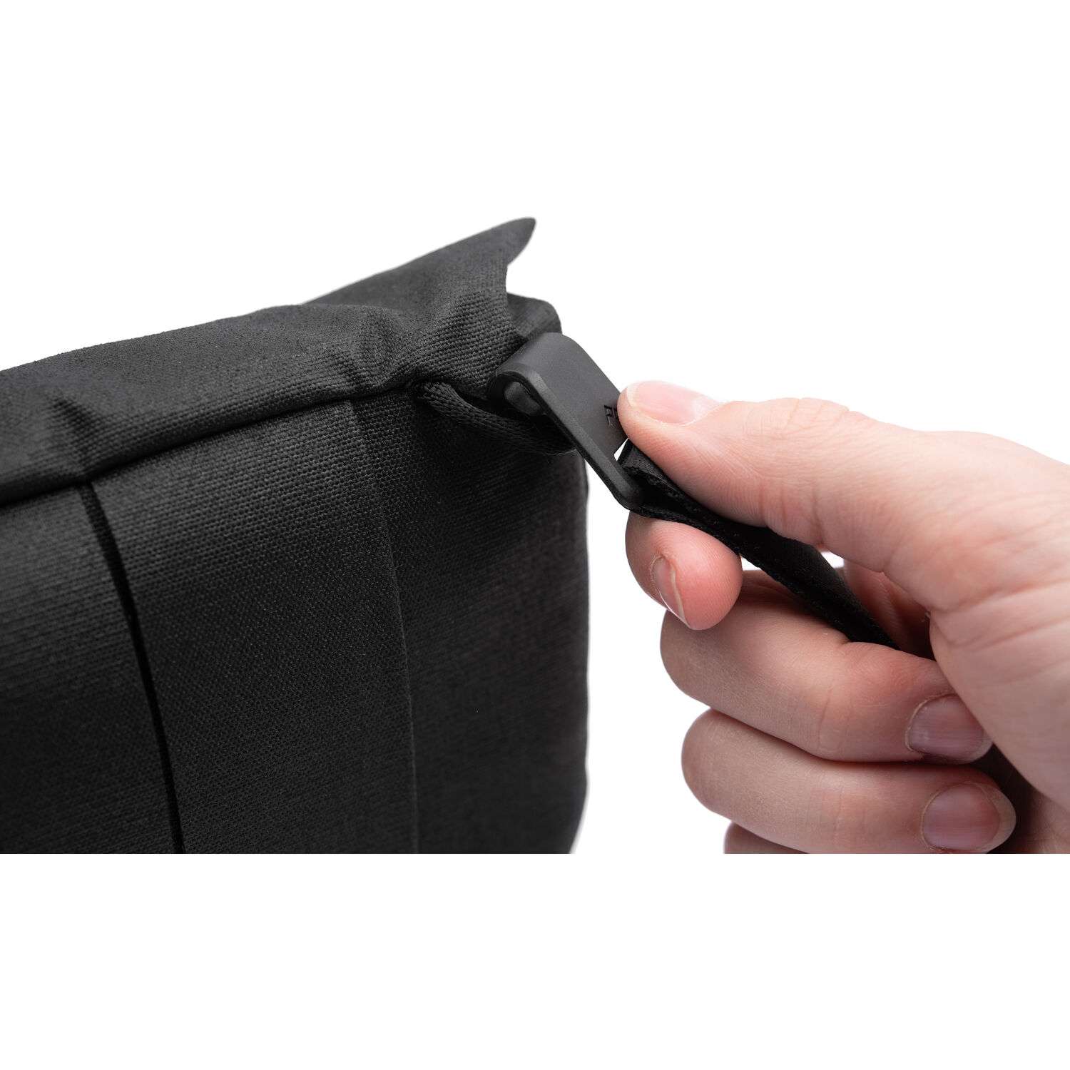 Сумка для фото-видеотехники PEAK DESIGN Field Pouch V2 Black (BP-BK-3)