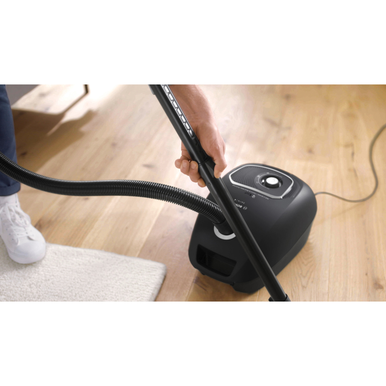 Пылесос BOSCH Serie 4 BGB41BA1