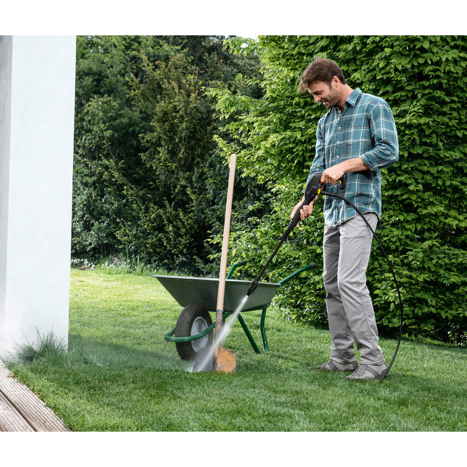 Минимойка высокого давления KARCHER K 2 Universal Edition (1.673-010.0)
