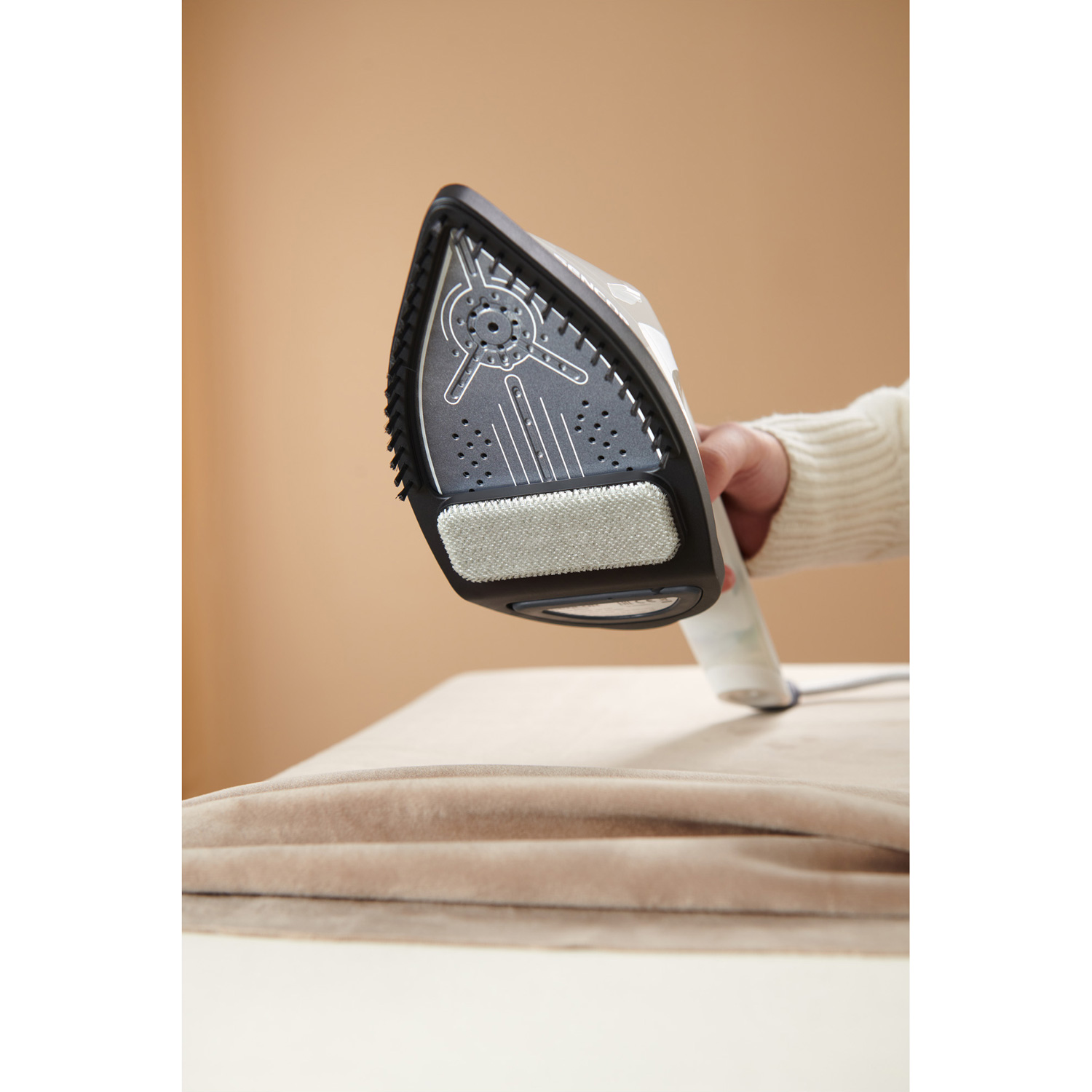 Отпариватель для одежды SENCOR SSI 0880BZ (SSI0880BZ)