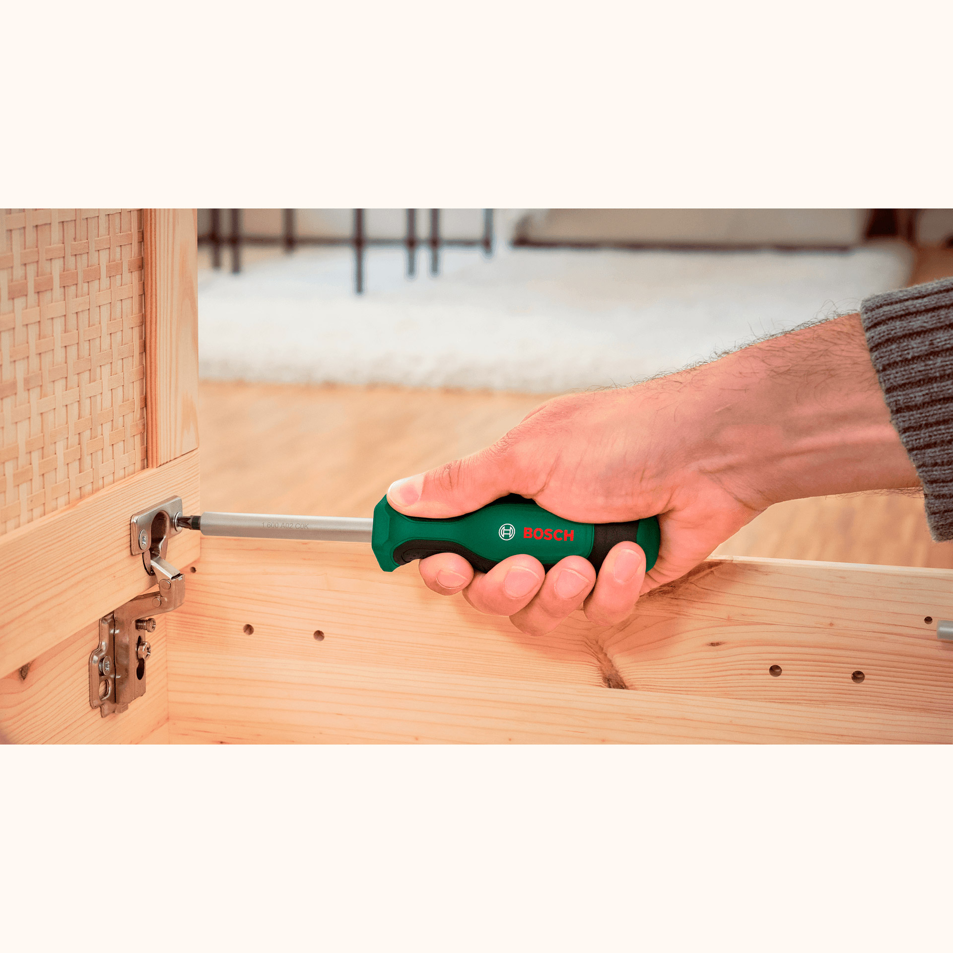 Набір інструментів BOSCH Easy Starter Hand Tool Set 14-Piece 14пр (1.600.A02.BY3)