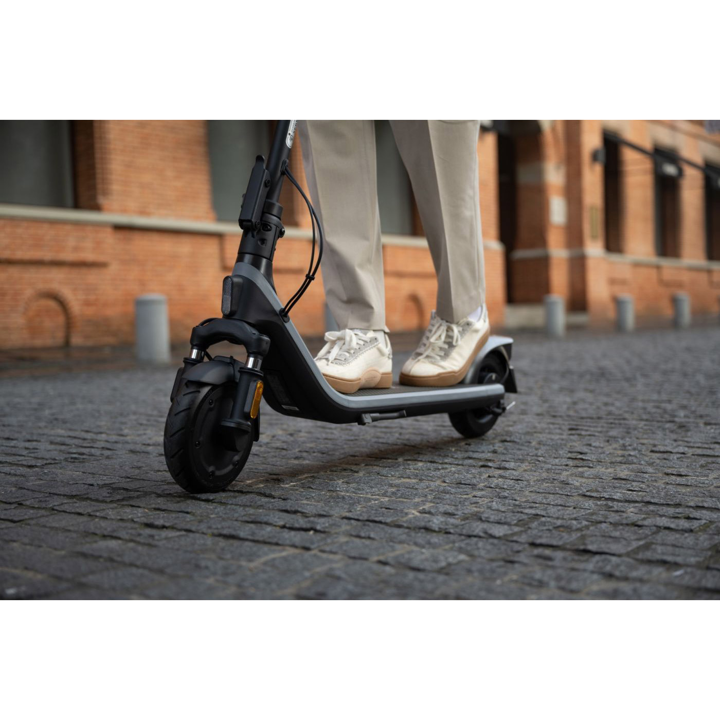 Електросамокат NINEBOT BY SEGWAY KickScooter E2 E II (AA.05.14.01.0004)