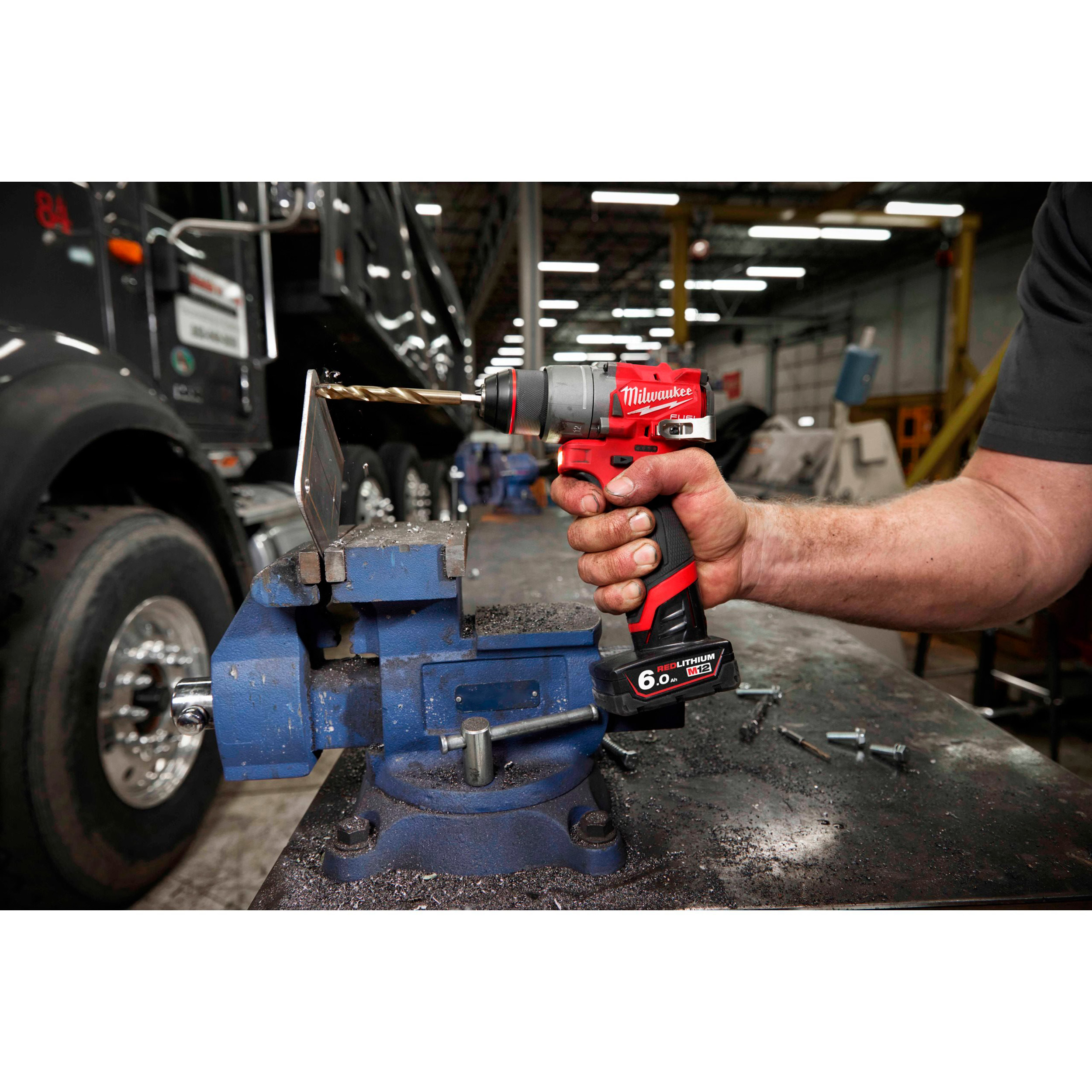 Аккумуляторная дрель-шуруповёрт MILWAUKEE M12 FDD2-0 (4933479872)