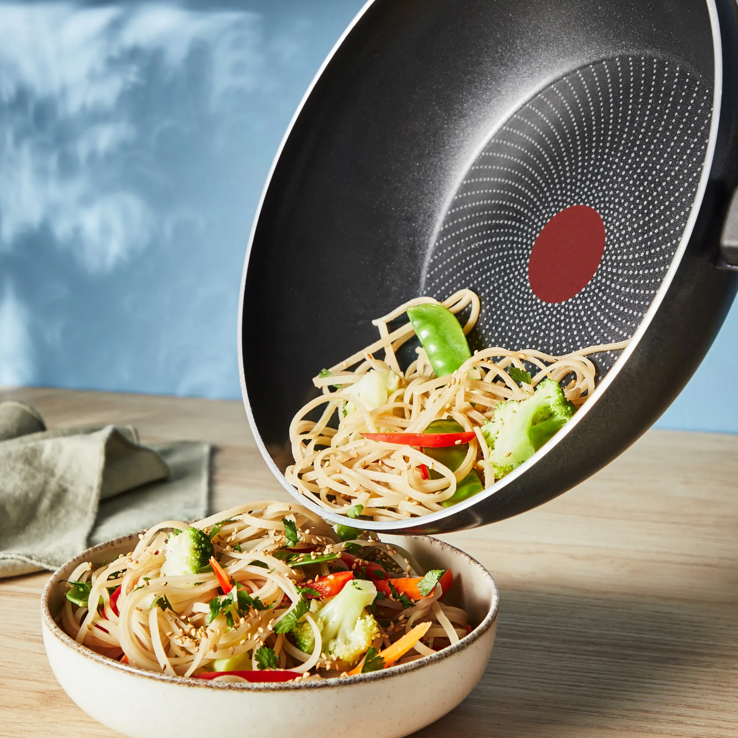 Сковорода вок TEFAL So' Light 28см (H0561942)