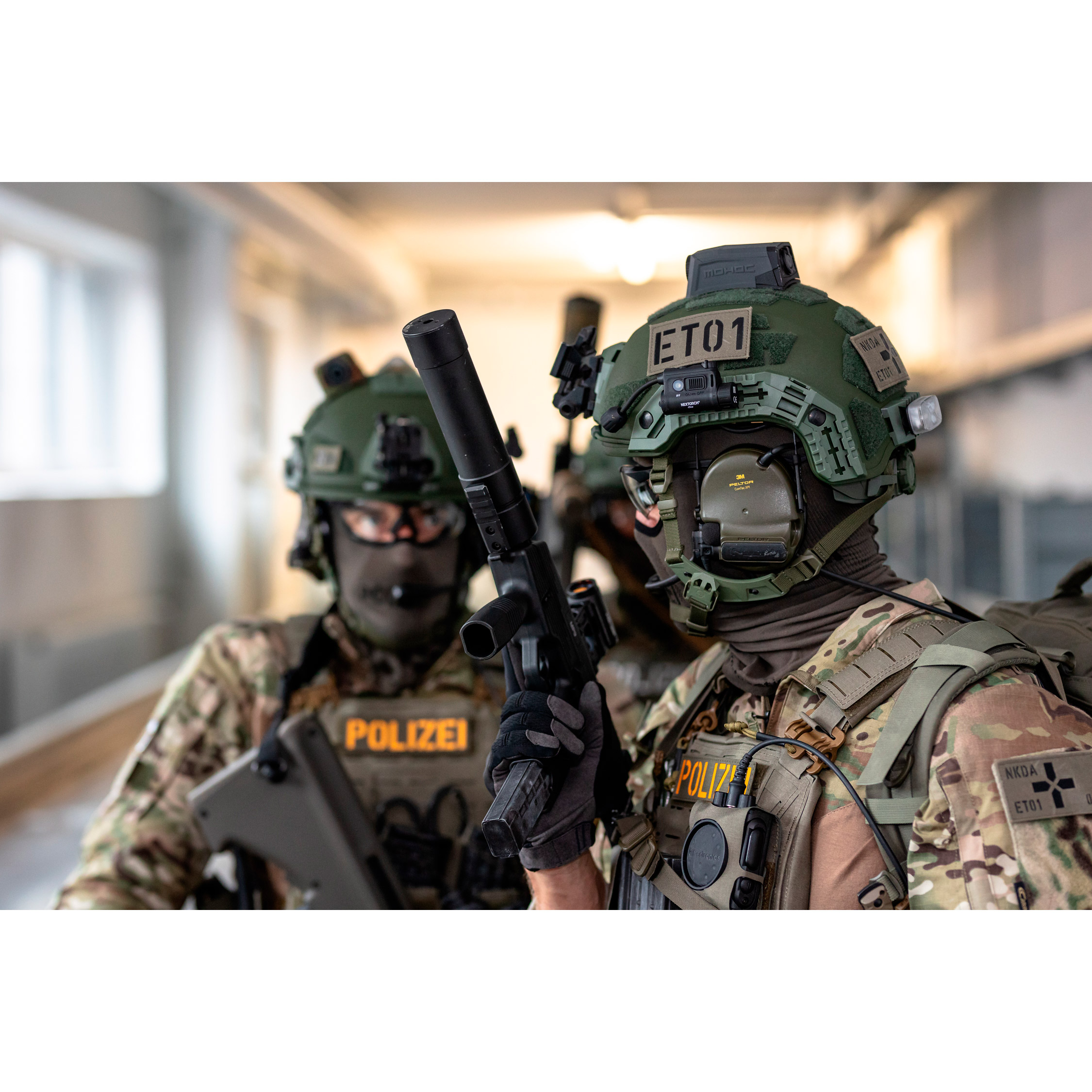 Фонарь тактический на шлем NEXTORCH rStar Multi-light Source Tactical Helmet Light