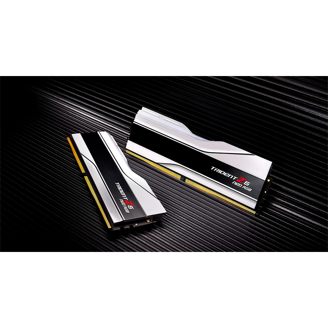 Модуль пам'яті G.SKILL Trident Z5 Neo RGB DDR5 6000MHz 64GB Kit 2x32GB Matte White (F5-6000J2636H32GX2-TZ5NRW)