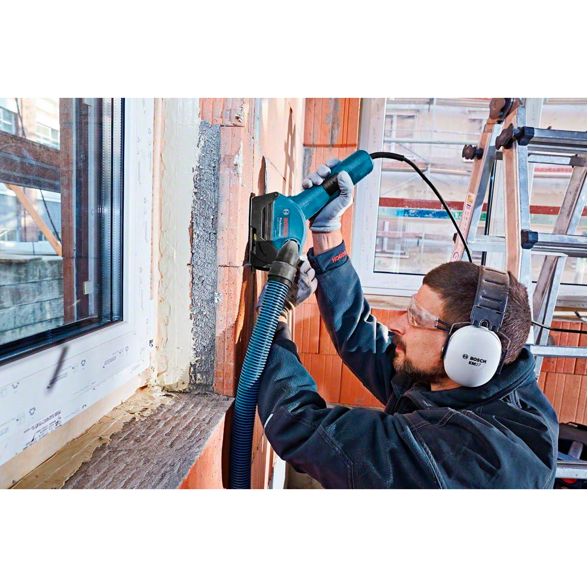 Кутова шліфувальна машина BOSCH GWS 7-125 Professional (0.601.388.108)