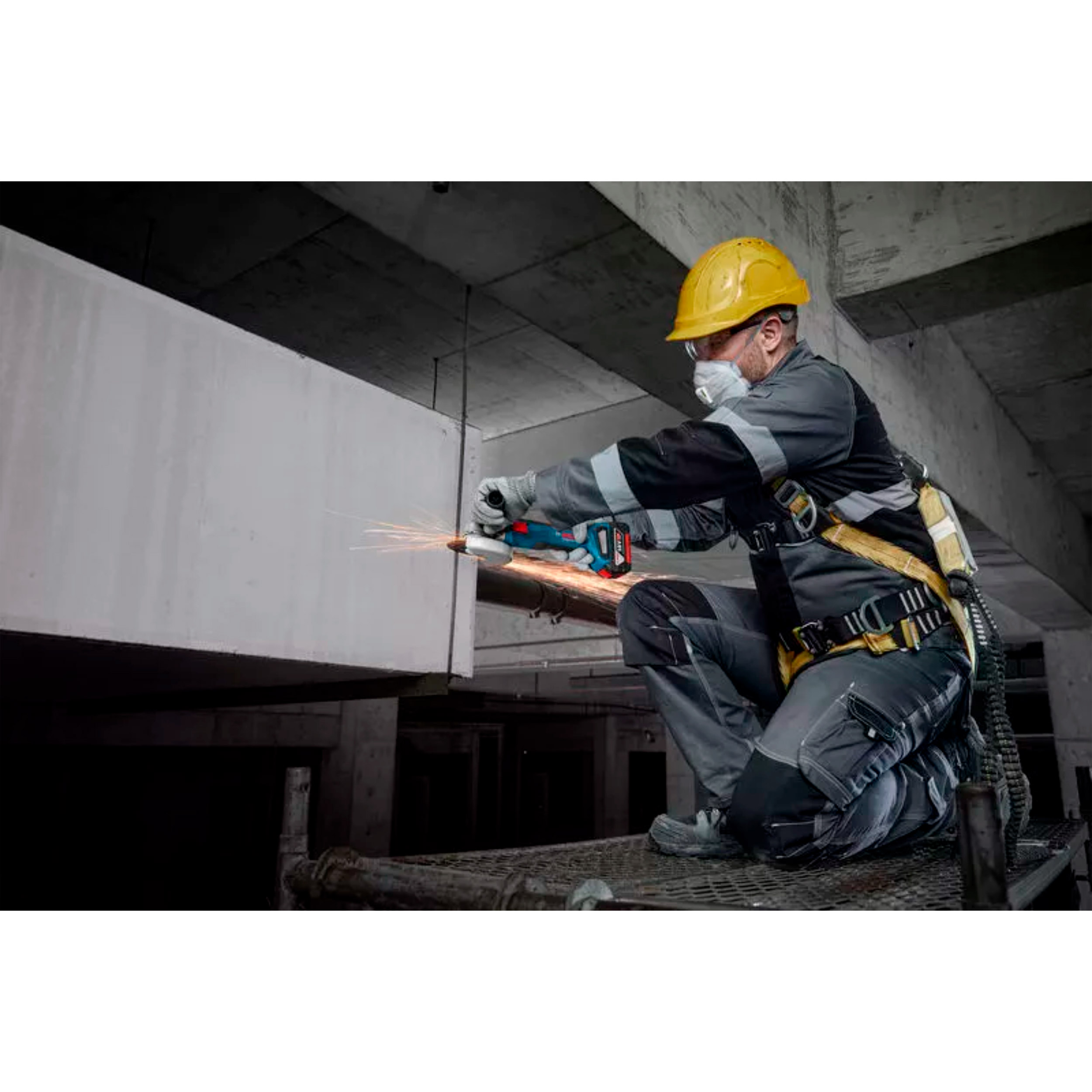 Акумуляторна кутова шліфувальна машина BOSCH GWS 18V-8 Professional (0.601.9N9.000)
