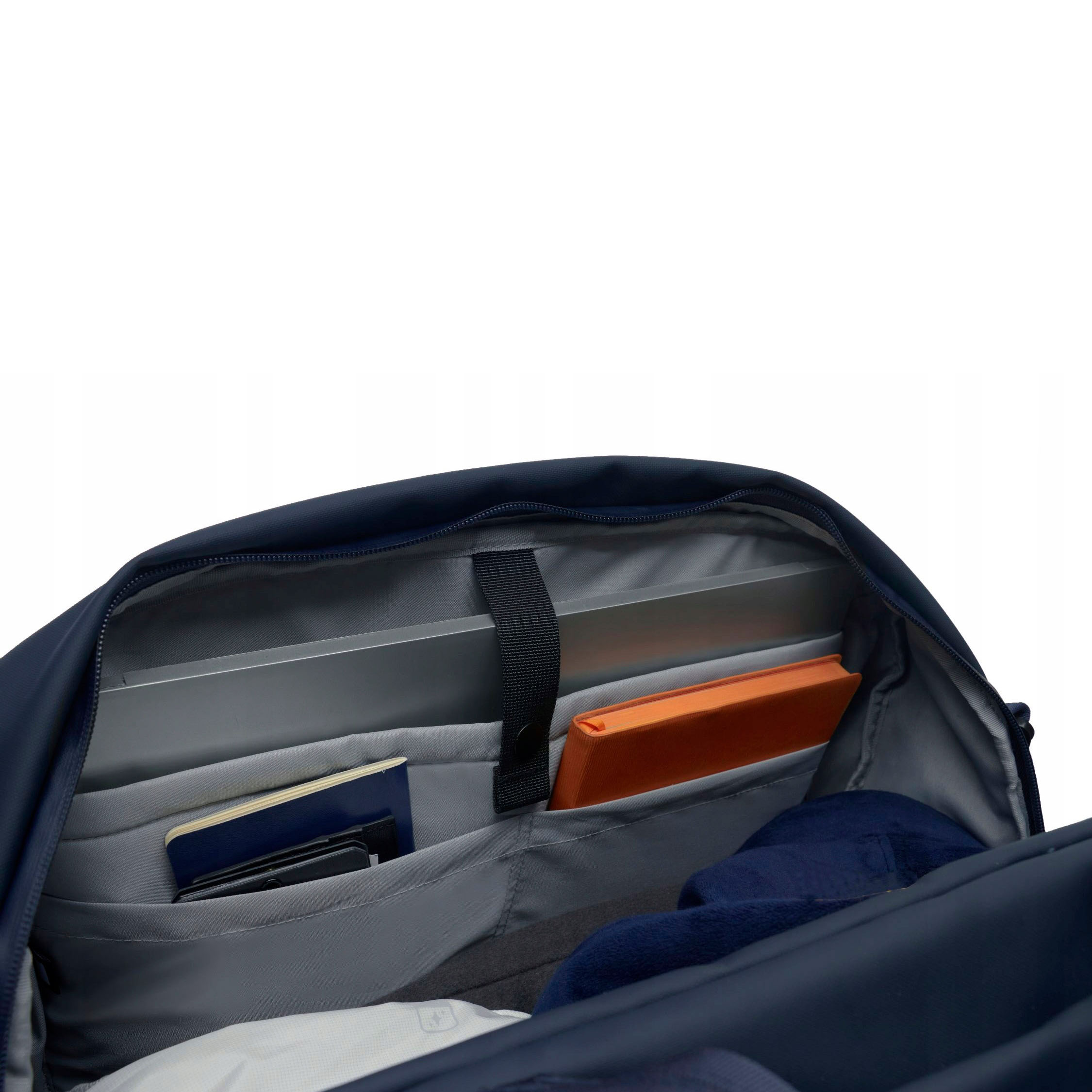 Сумка XD DESIGN Urban Water Resistant Weekend Bag Navy (P706.2925)