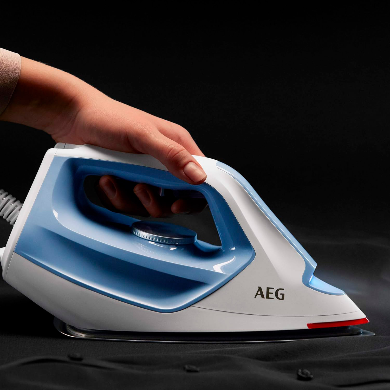 Утюг с парогенератором AEG Delicate 7000 Denim Blue