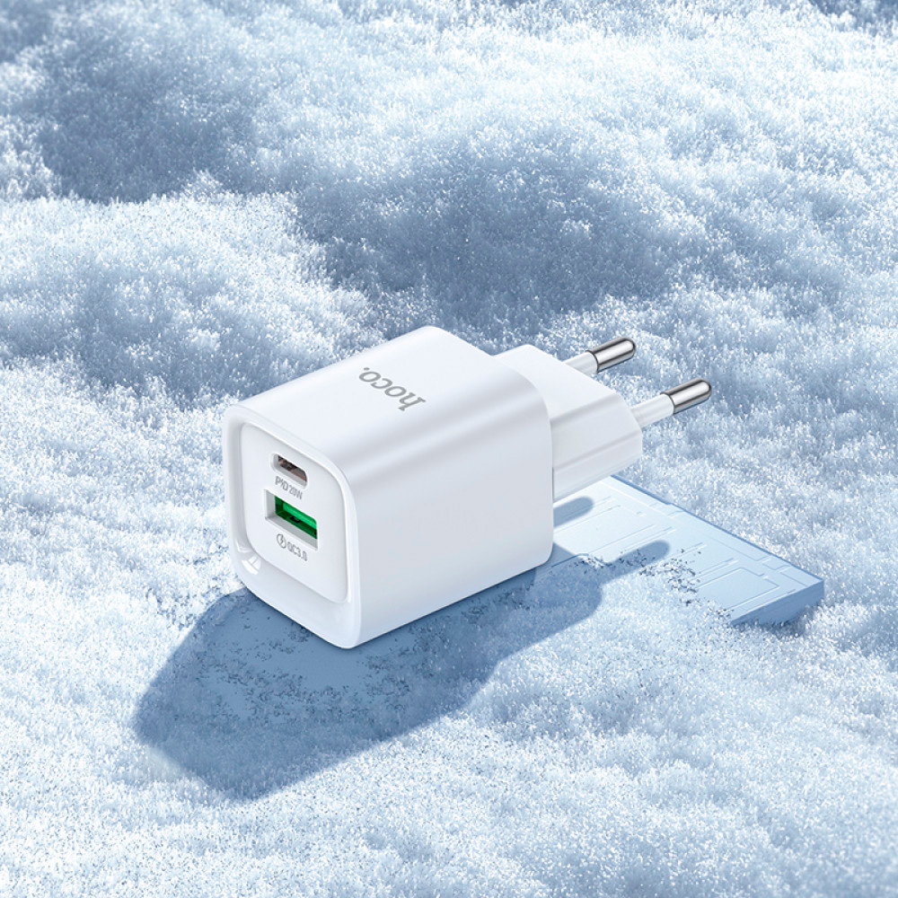 Зарядний пристрій HOCO C147A Charm 1xUSB-A, 1xUSB-C, PD30W, QC3.0 White w/Type-C to Lightning cable (6942007630283)