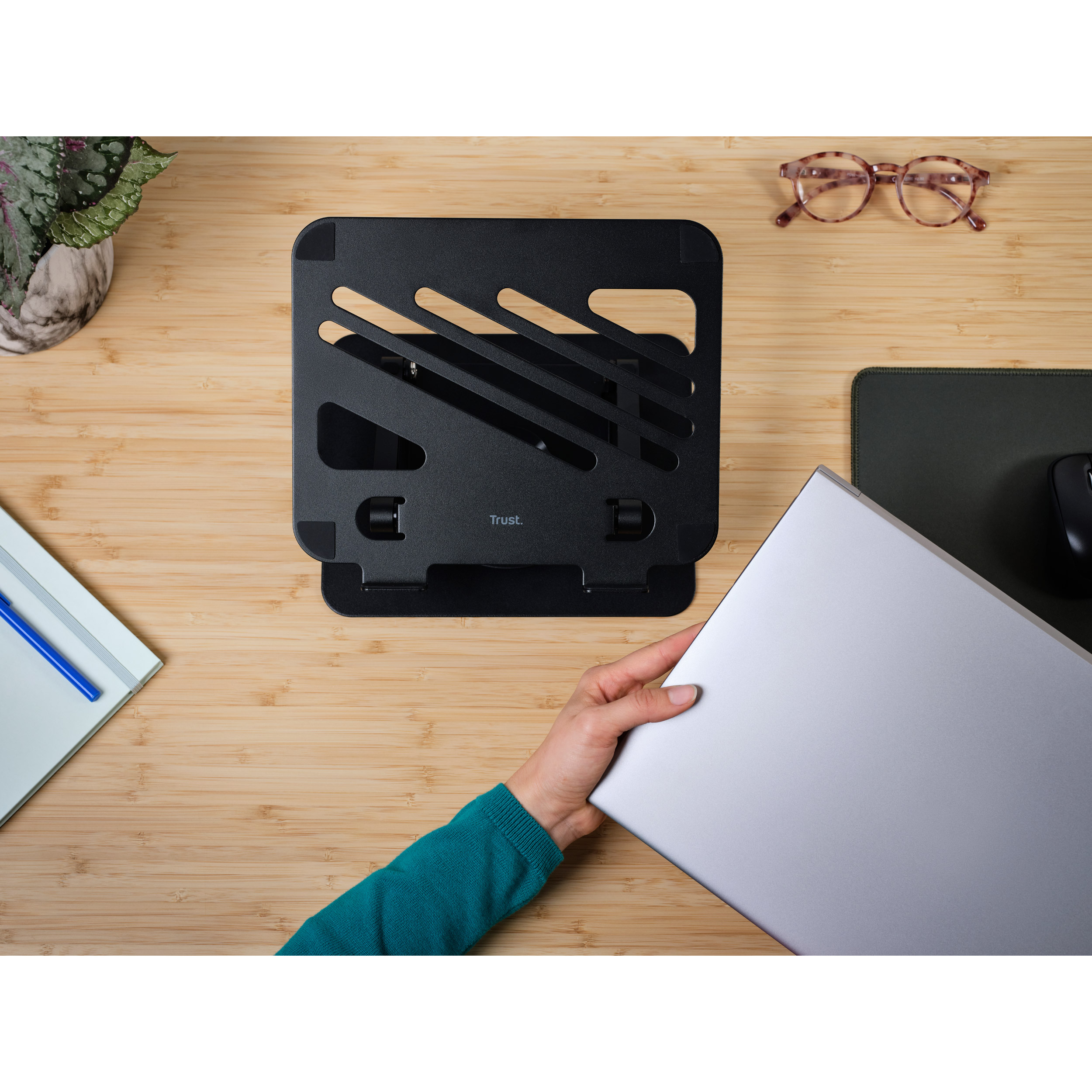 Підставка для ноутбука TRUST Zeff Metal Laptop Riser Stand (25482)