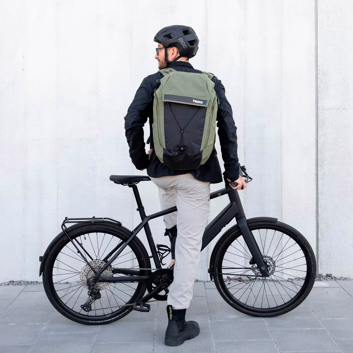 Рюкзак THULE Paramount Bike Commute Backpack 28L Soft Green (3205236)