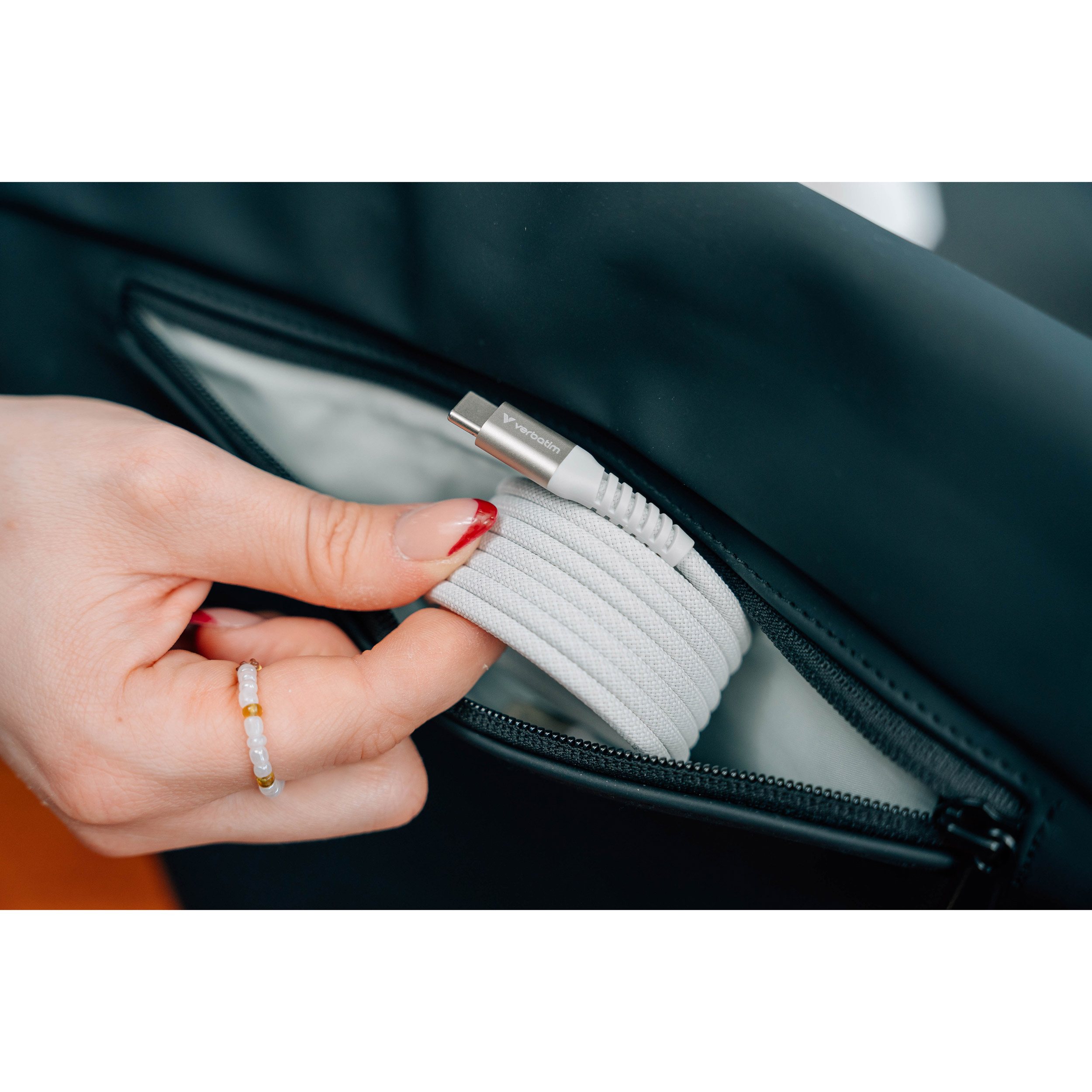 Кабель VERBATIM Sync & Charge Magnetic Cable Type-C to Type-C 100W 1.2м Gray (31854)